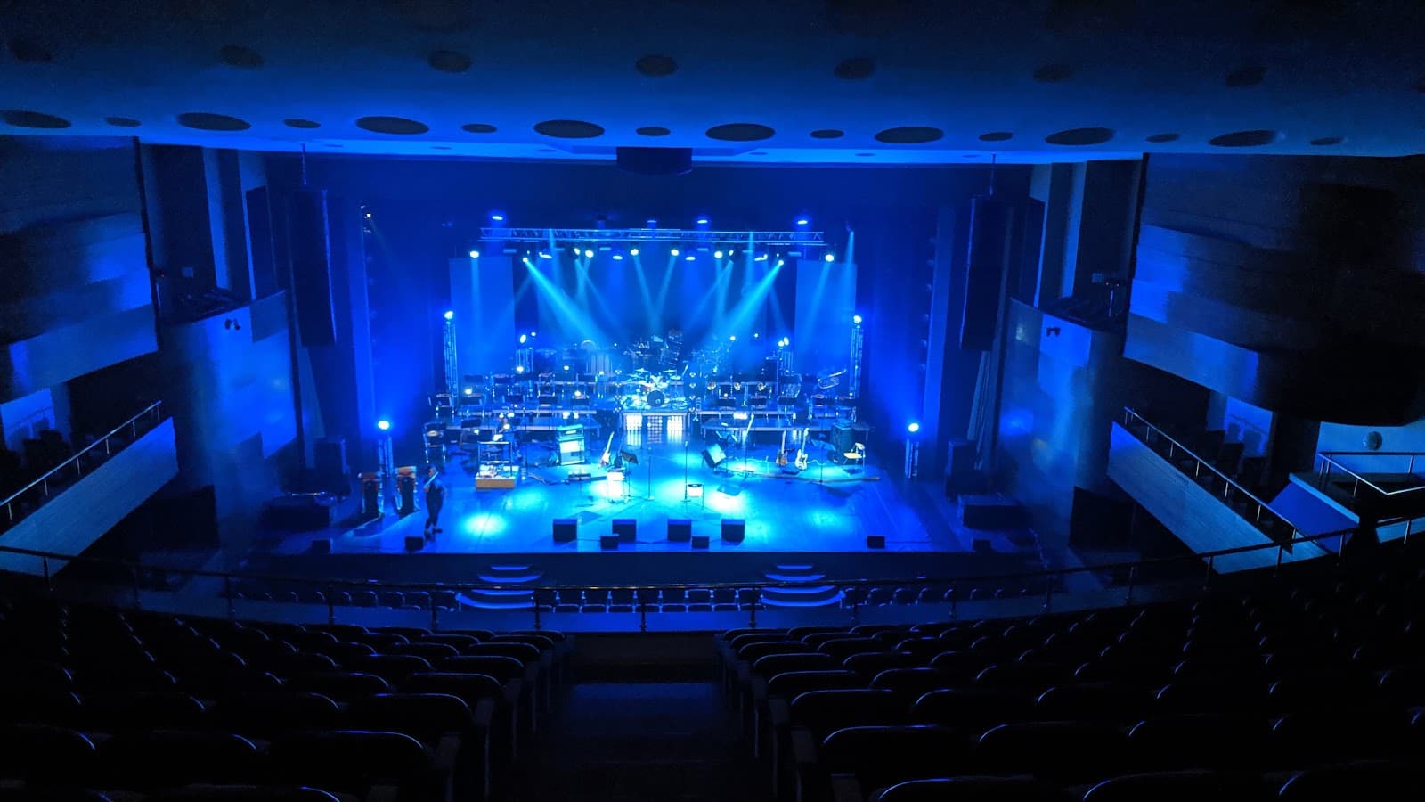 Yugra-Classic Concert and Theater Center - Image 1