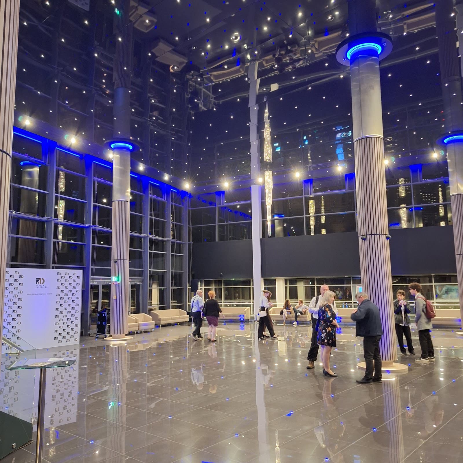 Csokonai Forum - Image 1