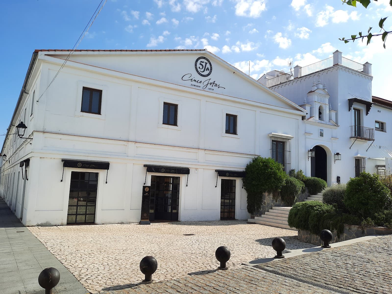 Cinco Jotas Curing Cellars Jabugo - Image 1