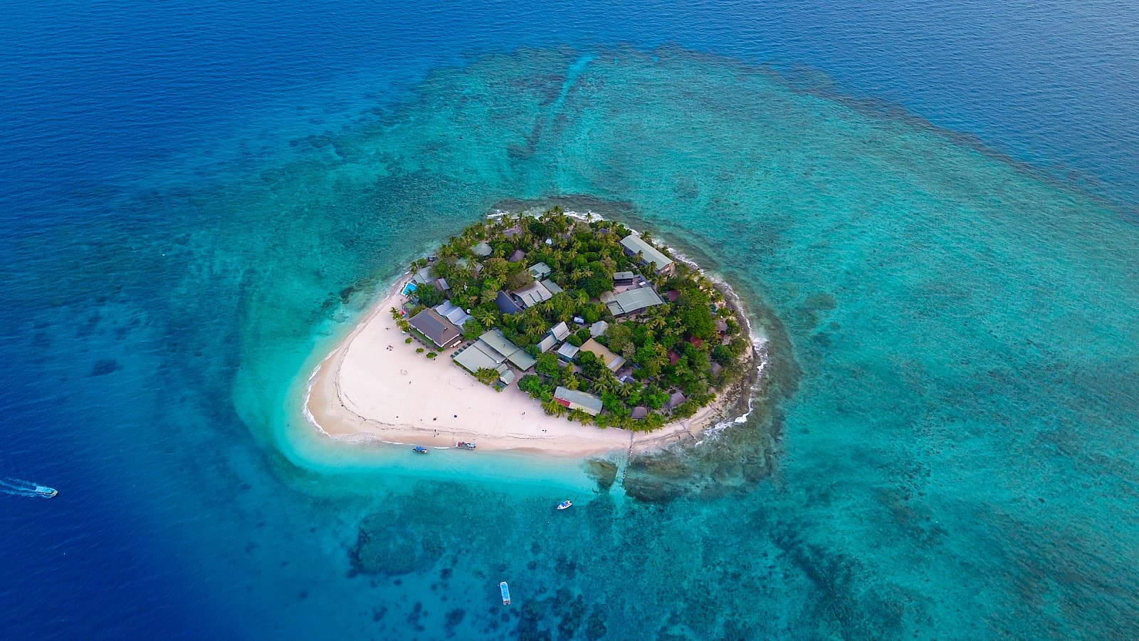 Beachcomber Island Fiji - Image 1