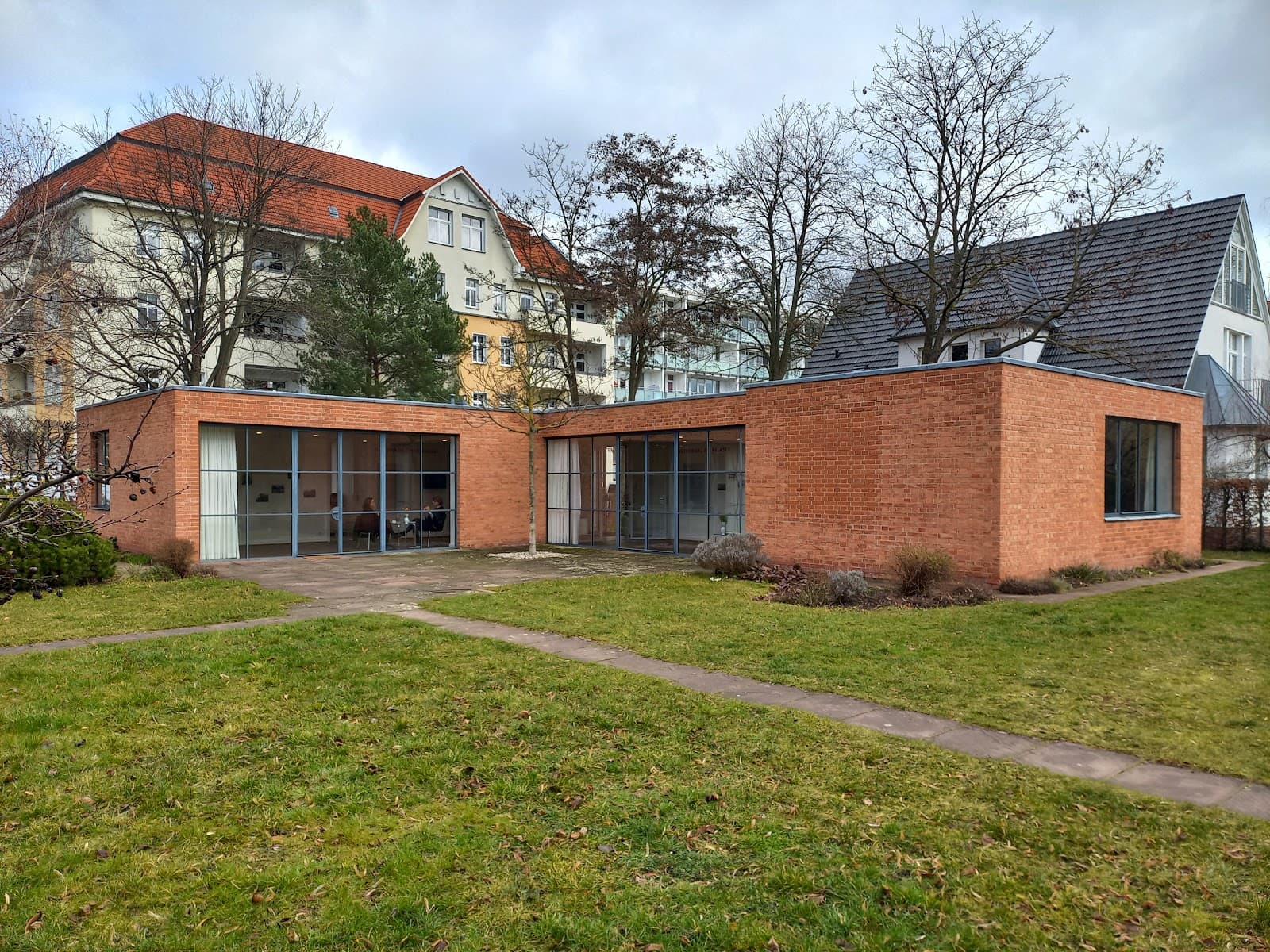 Mies van der Rohe Haus - Image 1