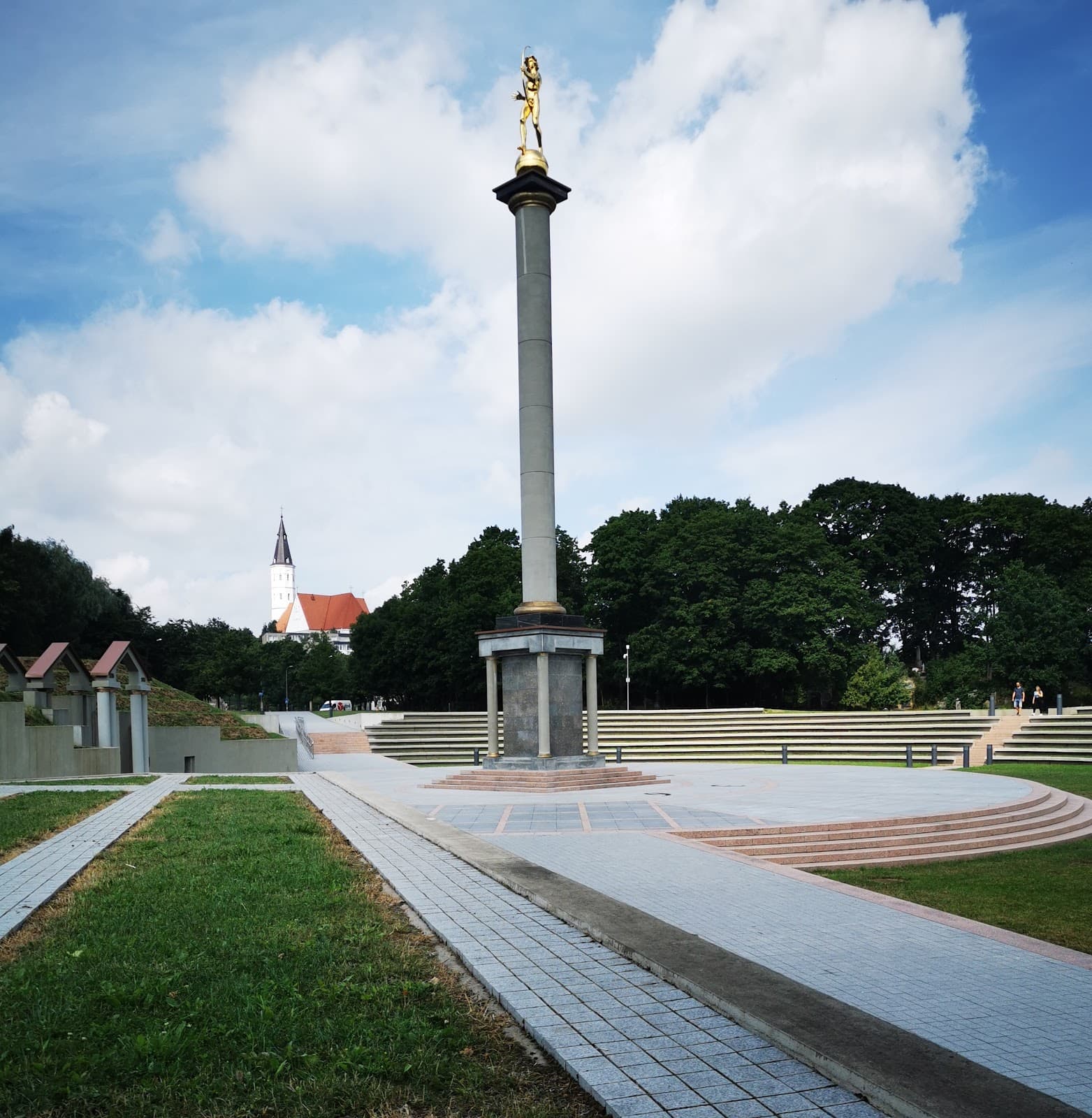 Talksa Lake and Sundial Square Siauliai - Image 1