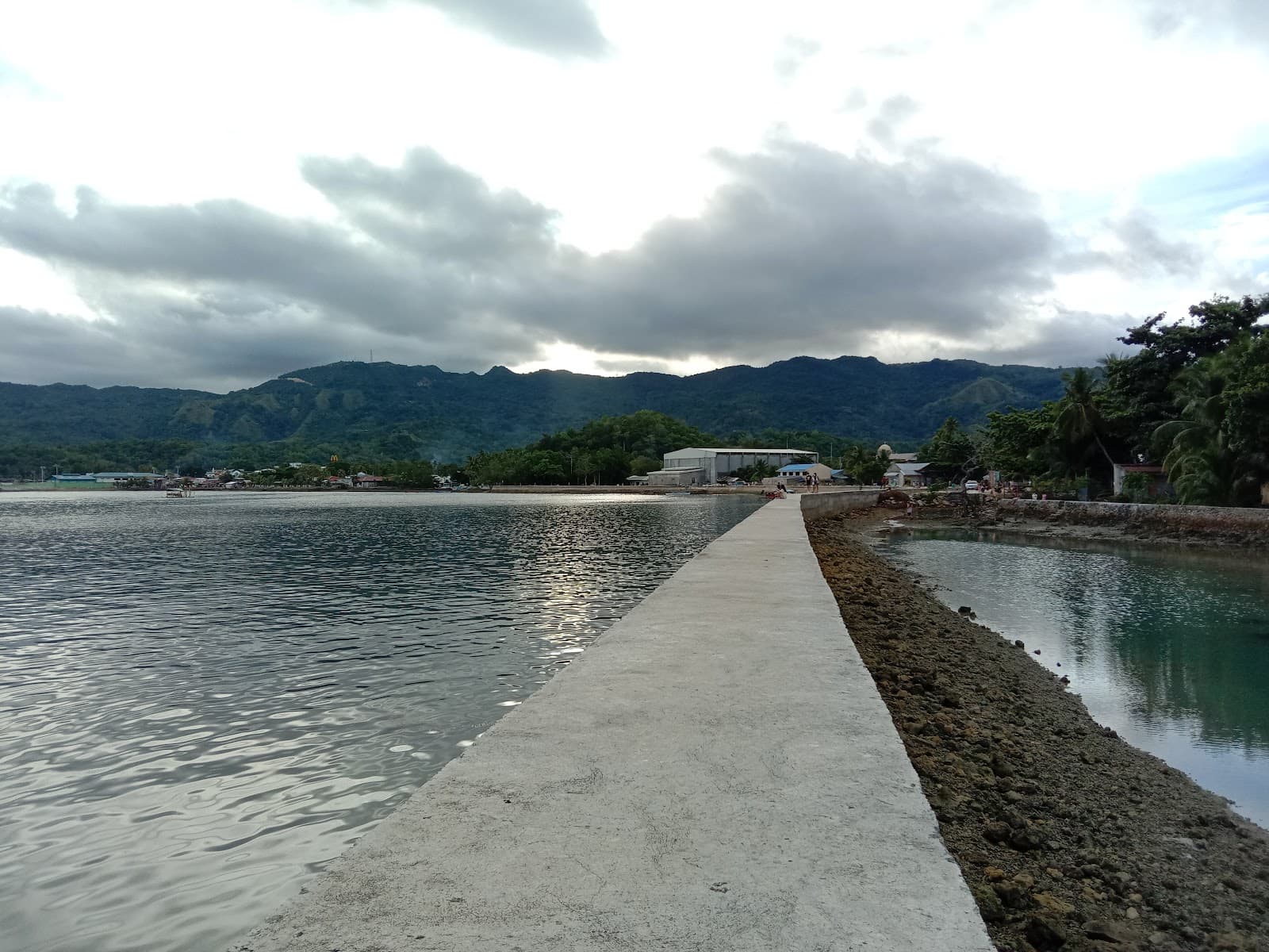 Tagbilaran Baywalk - Image 1