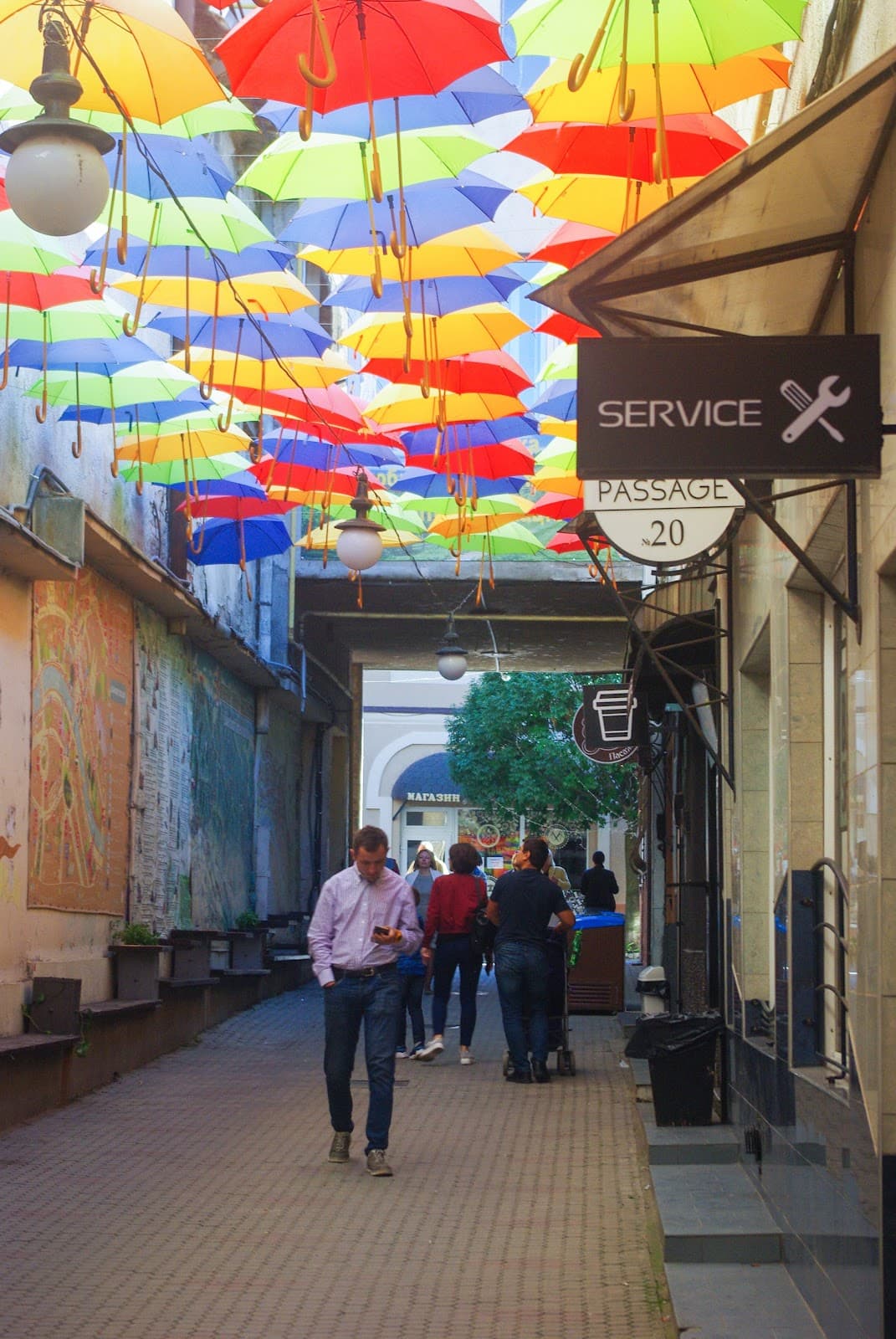 Teatralna Square - Image 1