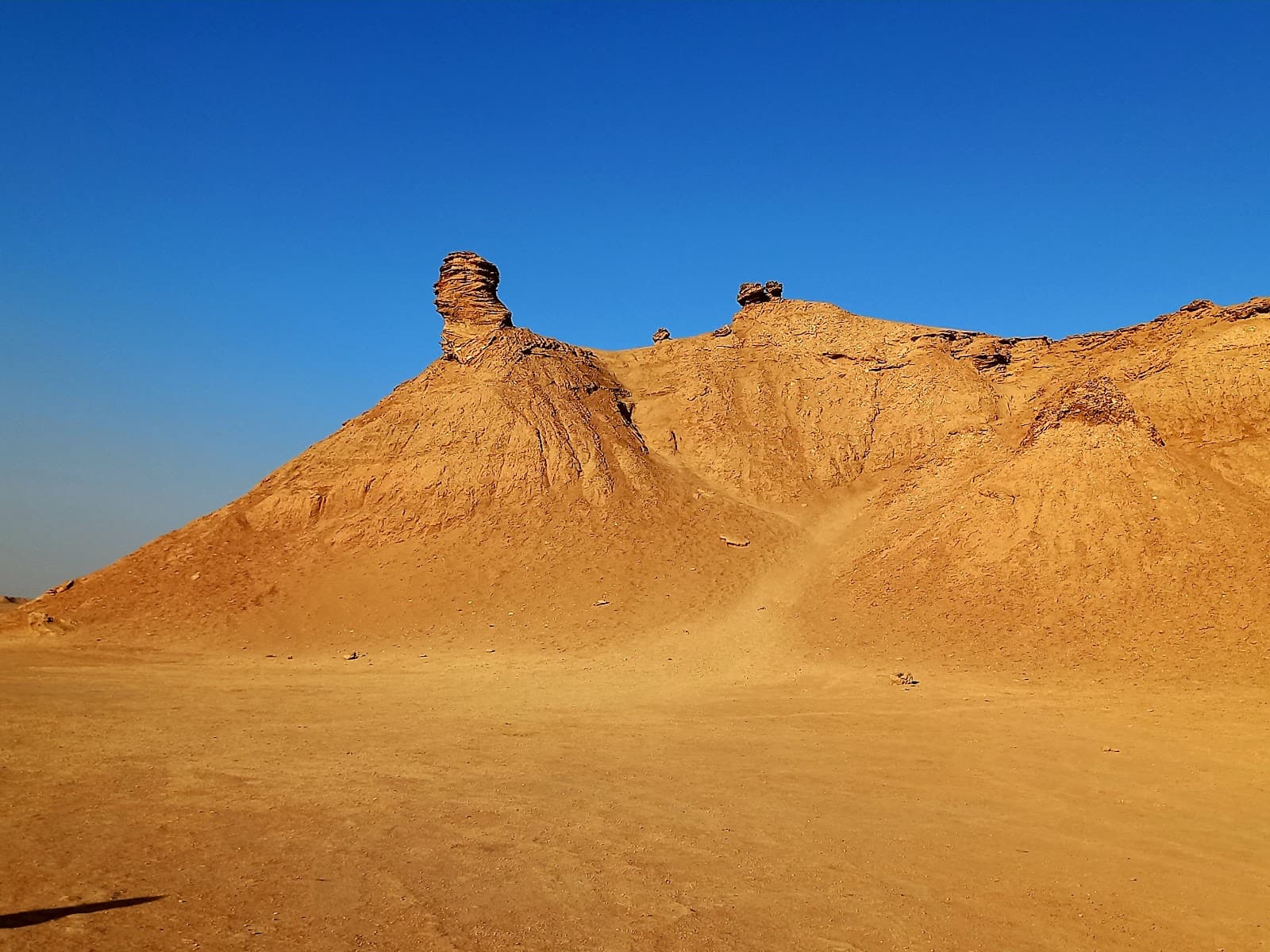 Ong Jemel (Camel's Neck) - Image 1