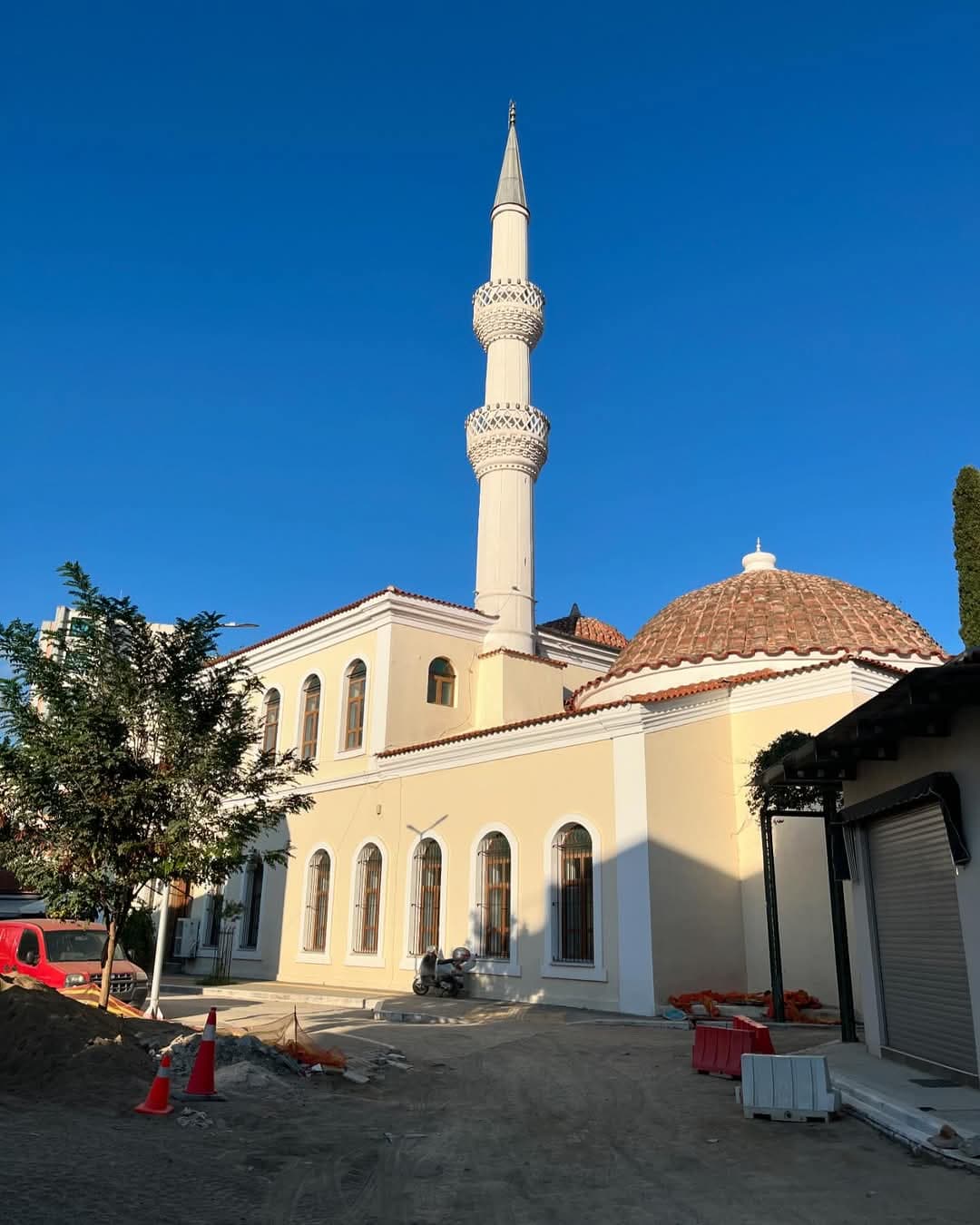 Yeni Mosque (New Mosque) - Image 1