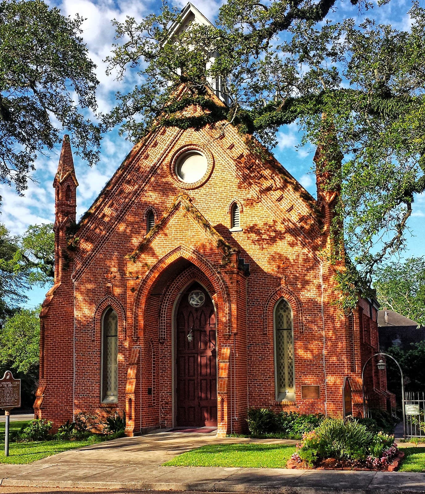 Episcopal Church of the Epiphany (New Iberia) - Image 1
