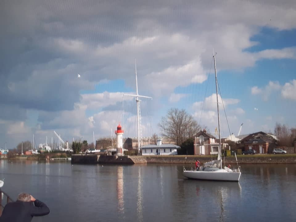 Le Mat Incliné Competition