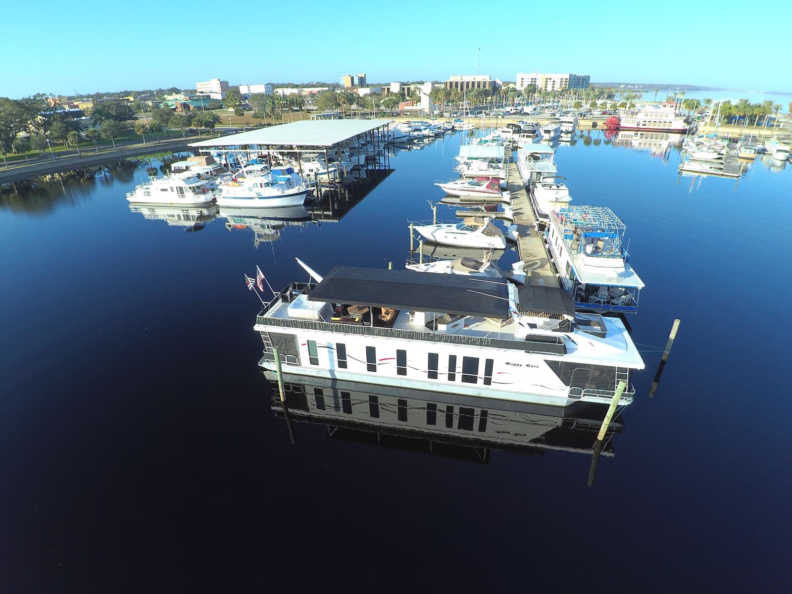Monroe Harbour Marina - Image 1