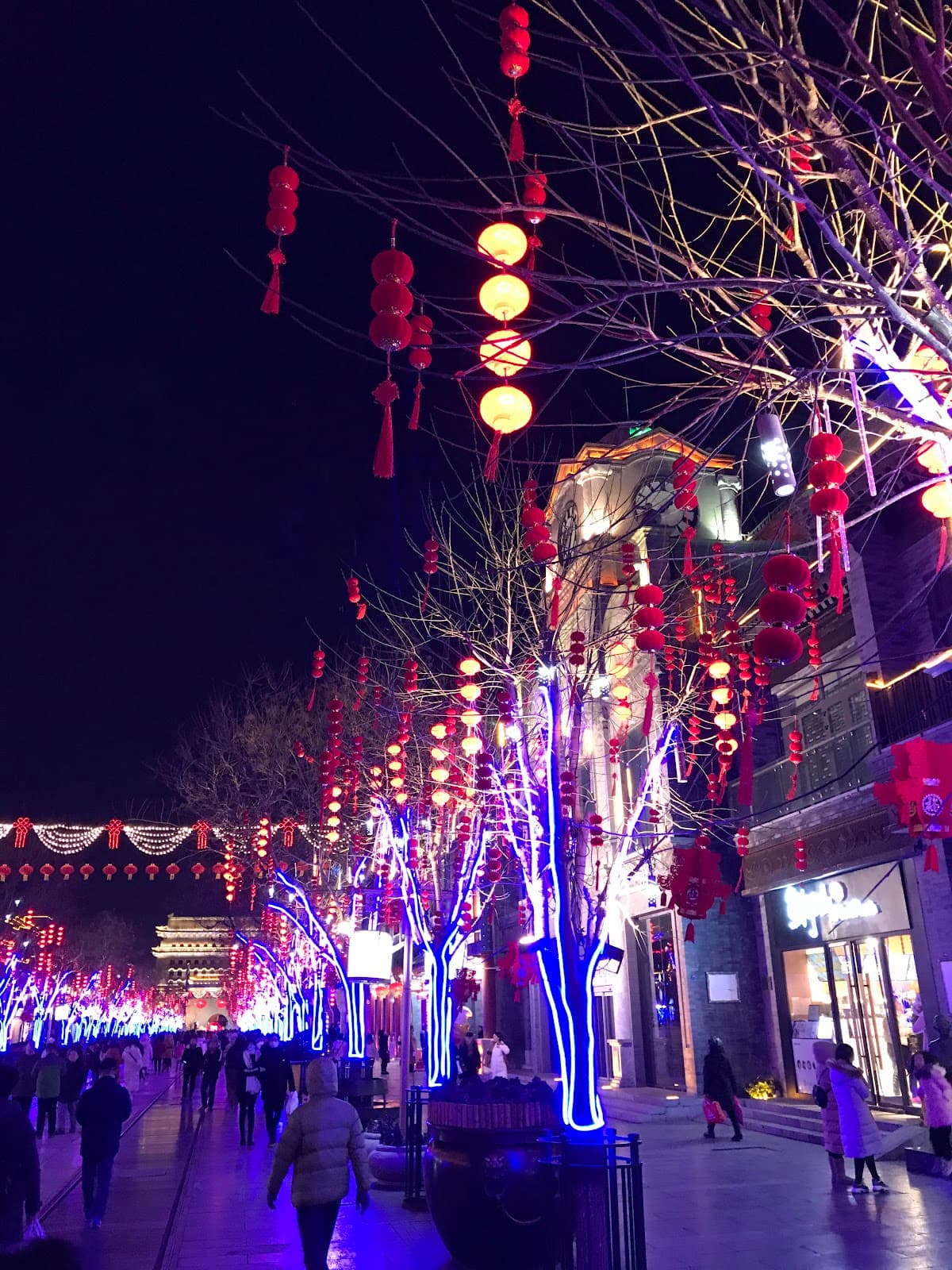 Hutongs near Qianmen - Image 1