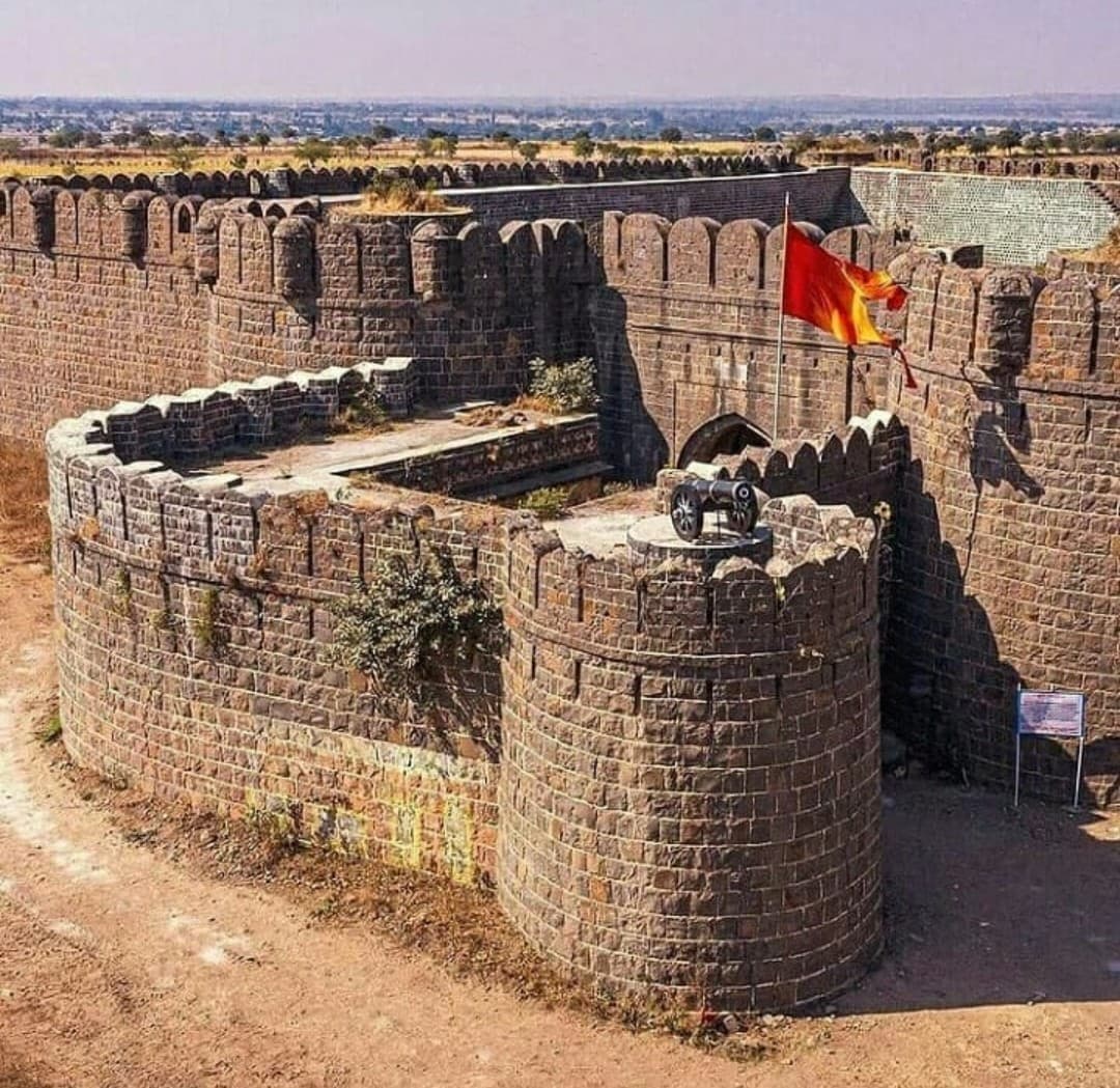 Kharda Fort - Image 1