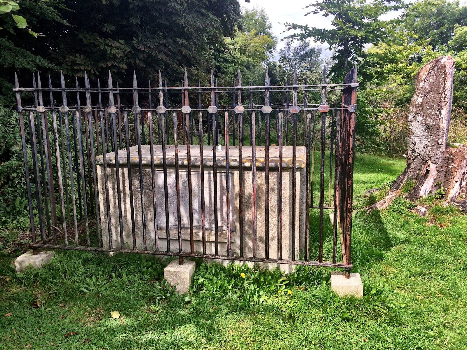 Miller's Tomb Highdown - Image 1