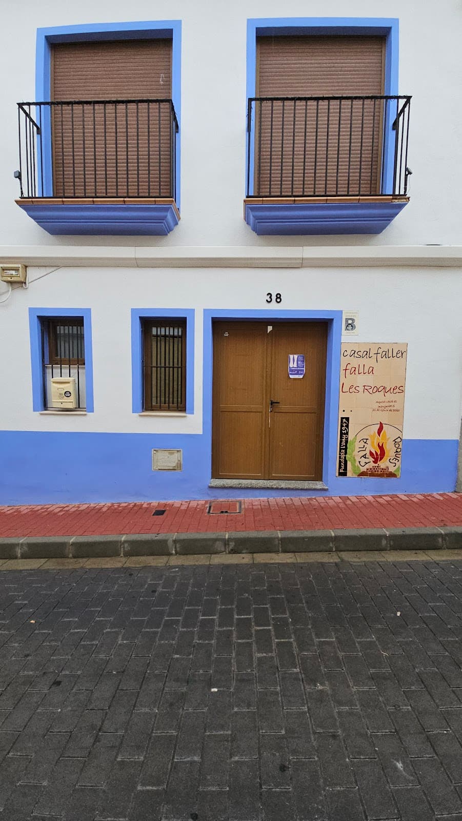 Les Roques - Image 1