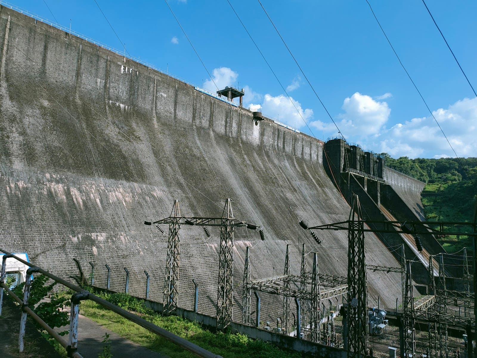 Thenmala Dam - Image 1