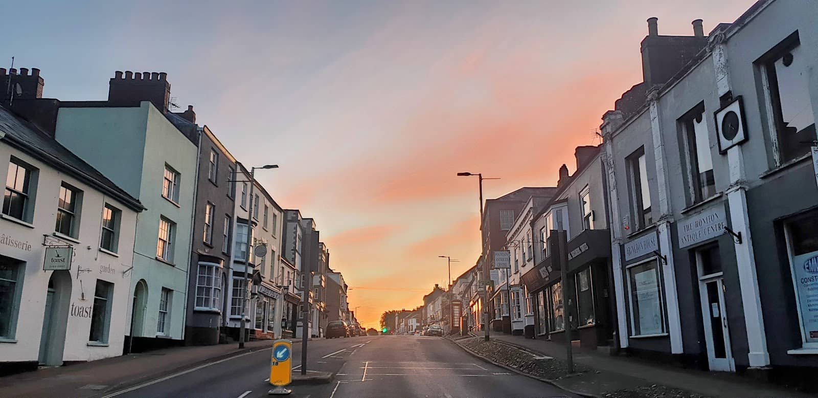 Local Cafes and Eateries