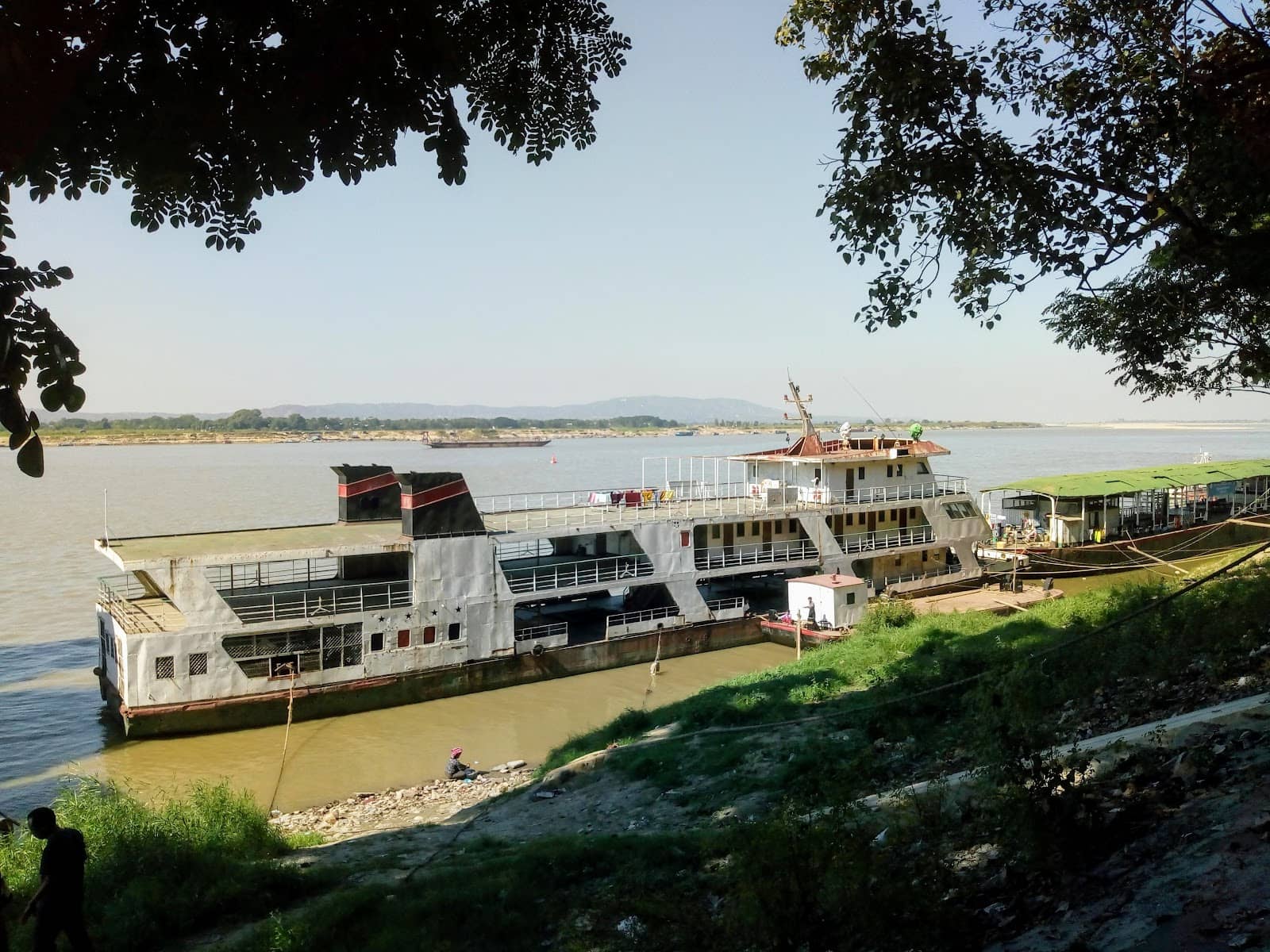 Riverfront Atmosphere