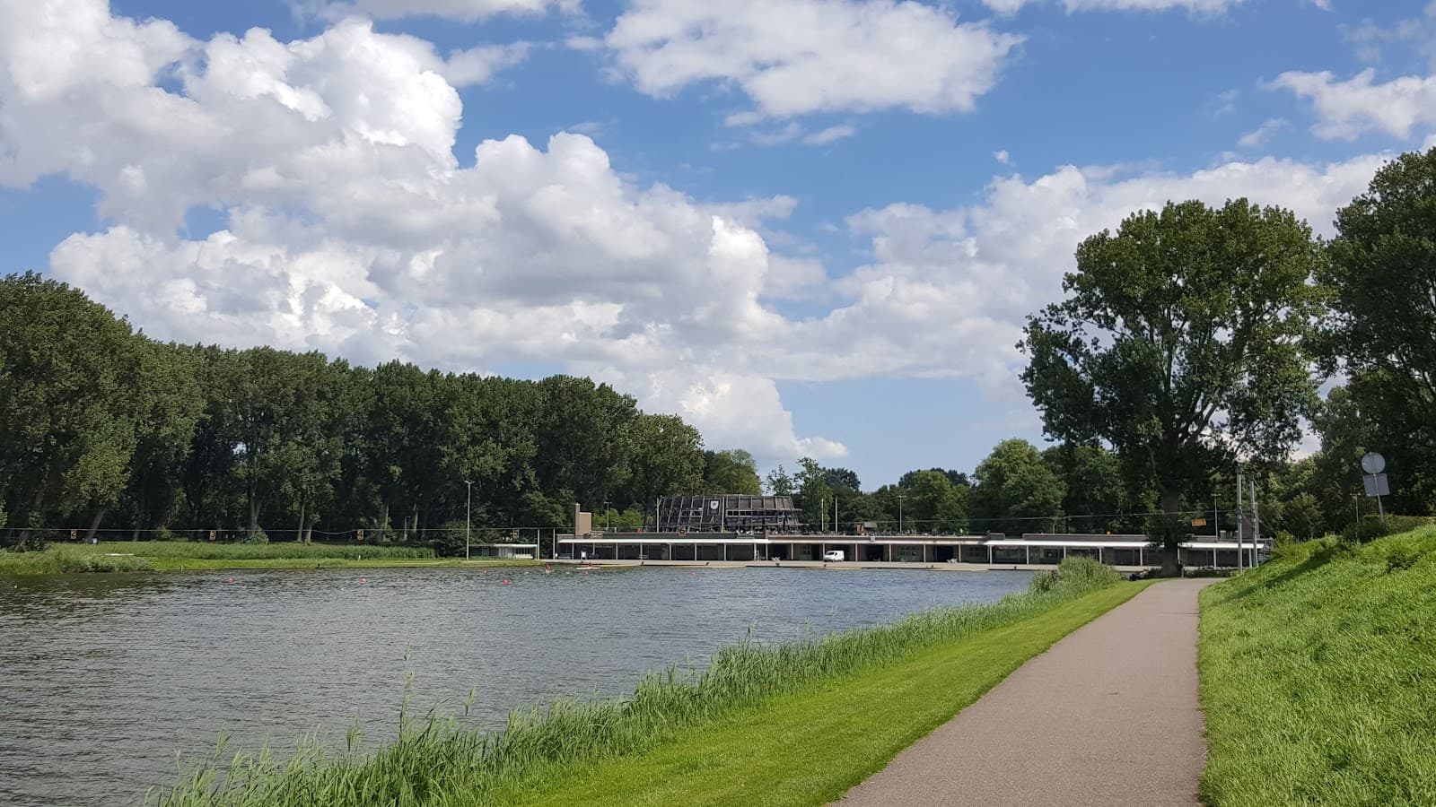 Bosbaan Rowing Lake - Image 1