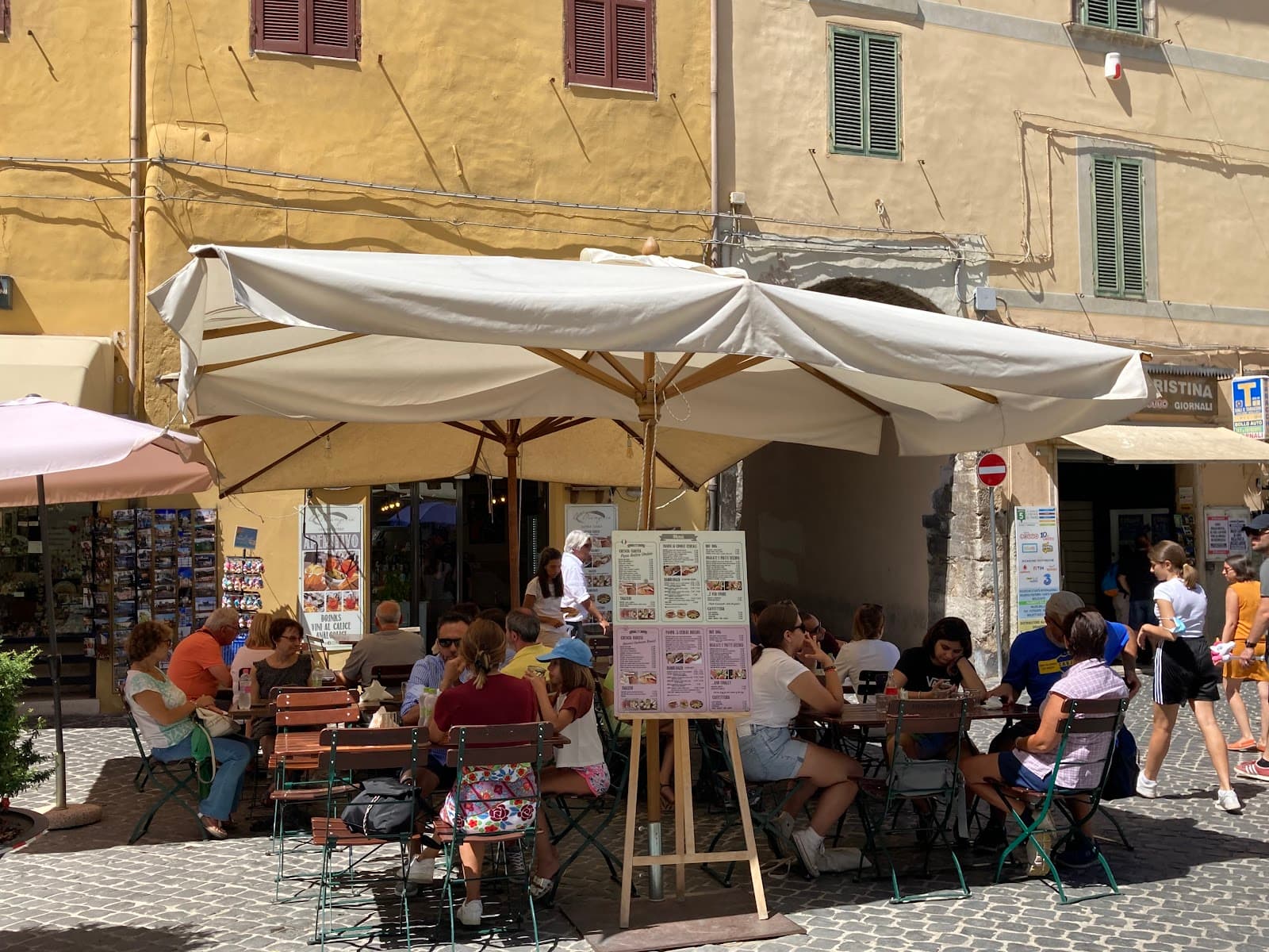 Mercato settimanale (Centro Storico) - Image 1