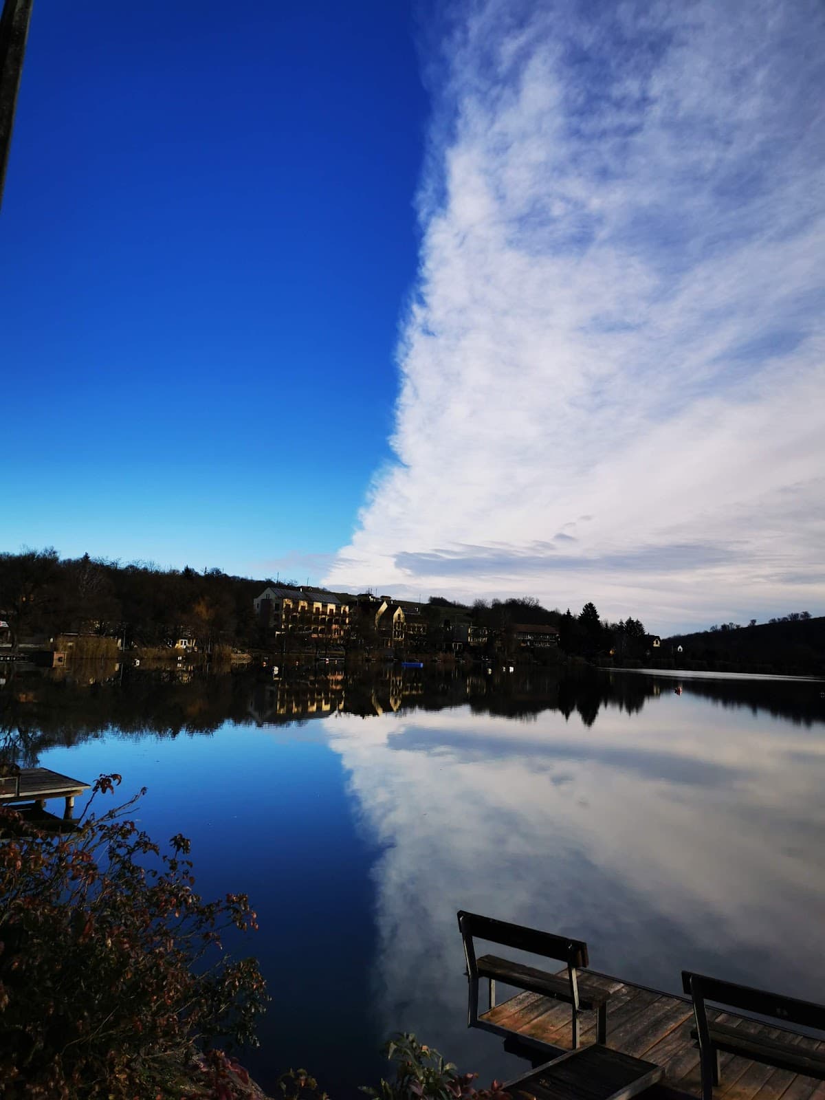 Lake Bánk - Image 1