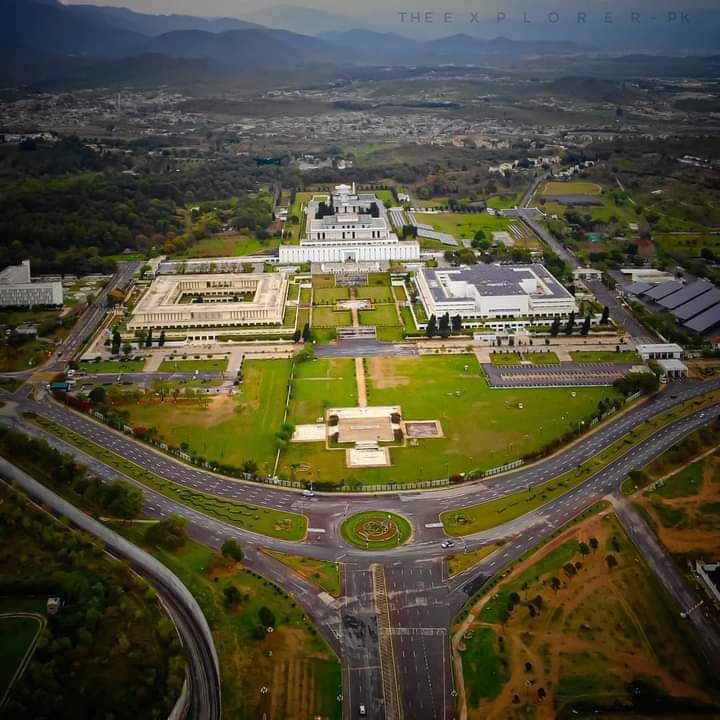 D-Chowk Islamabad - Image 1