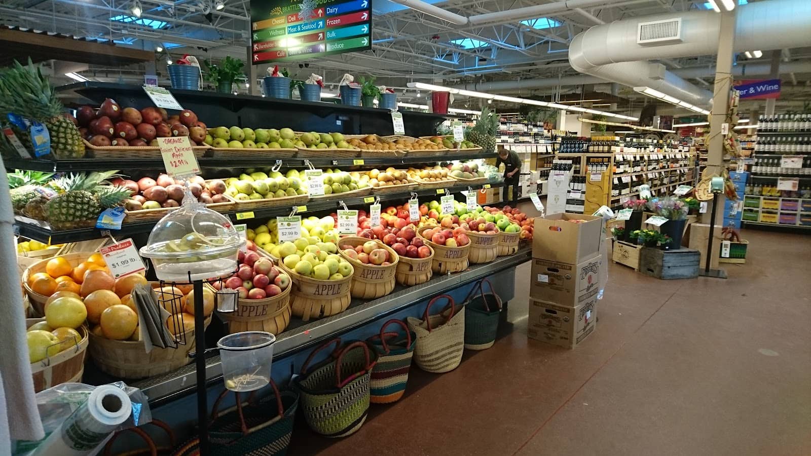 Deli & Hot Bar