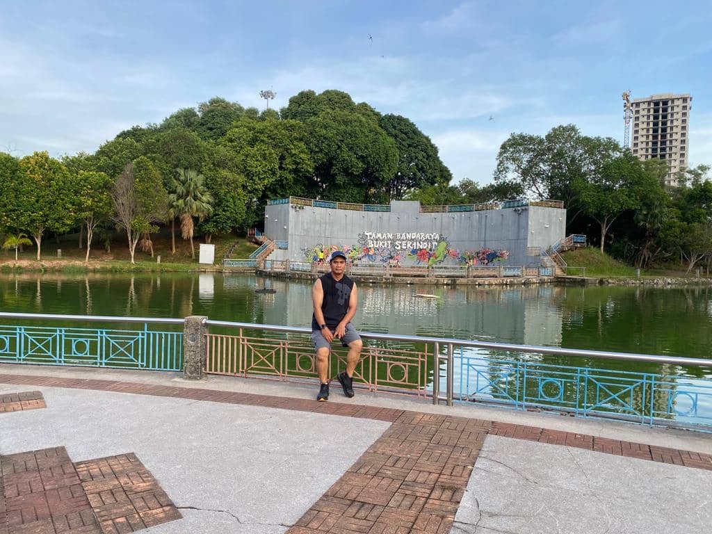 Affordable Local Food Stalls