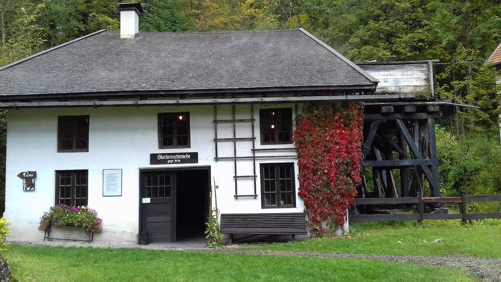 Grinding House