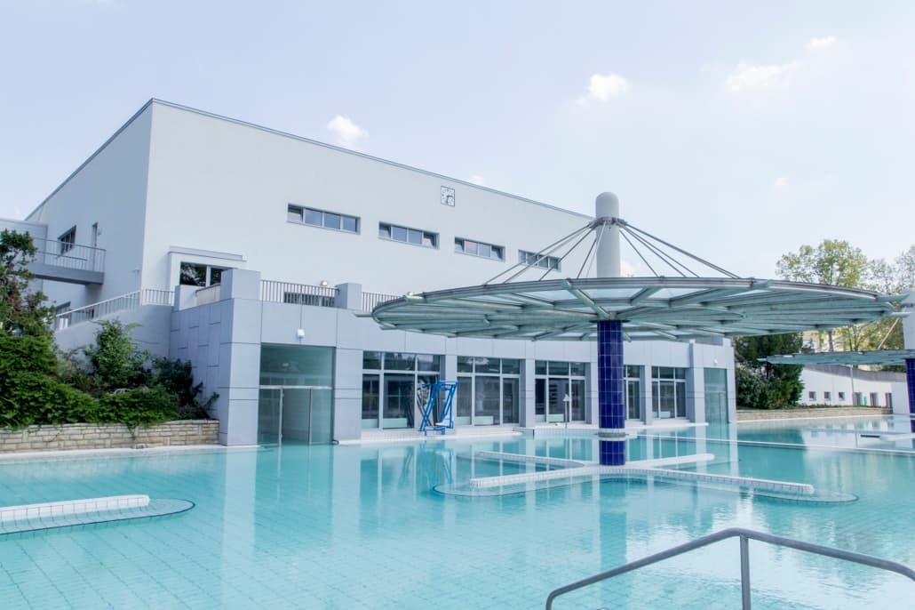 Dagály Baths - Image 1