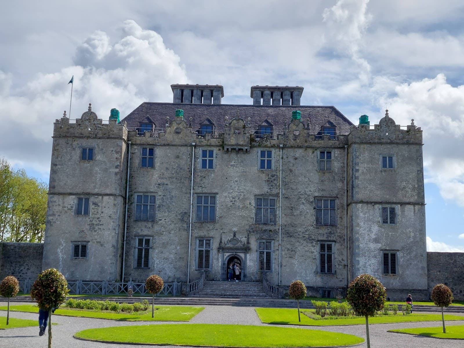 Portumna Castle & Gardens - Image 1