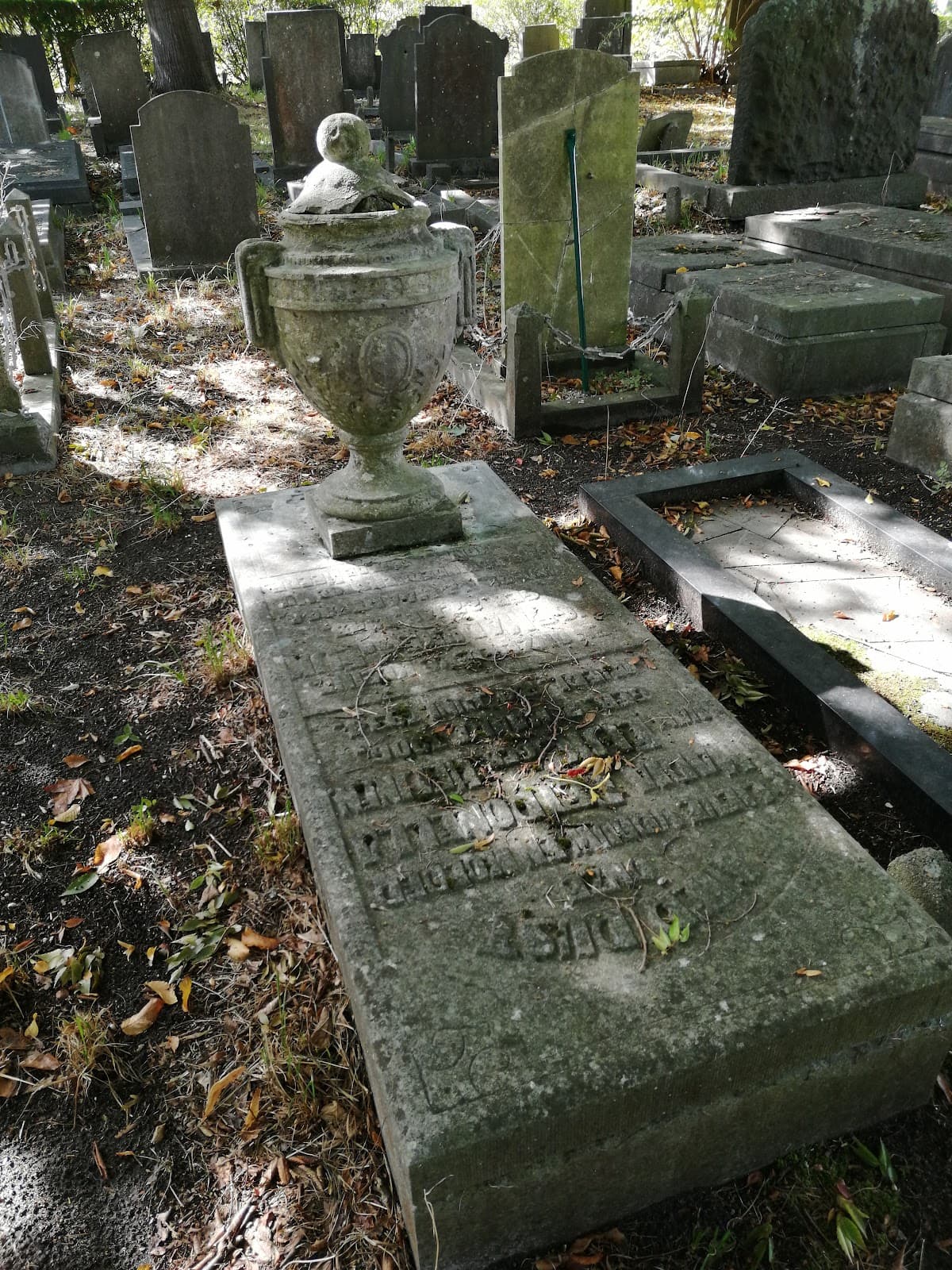 Old Cemetery Gouda - Image 1