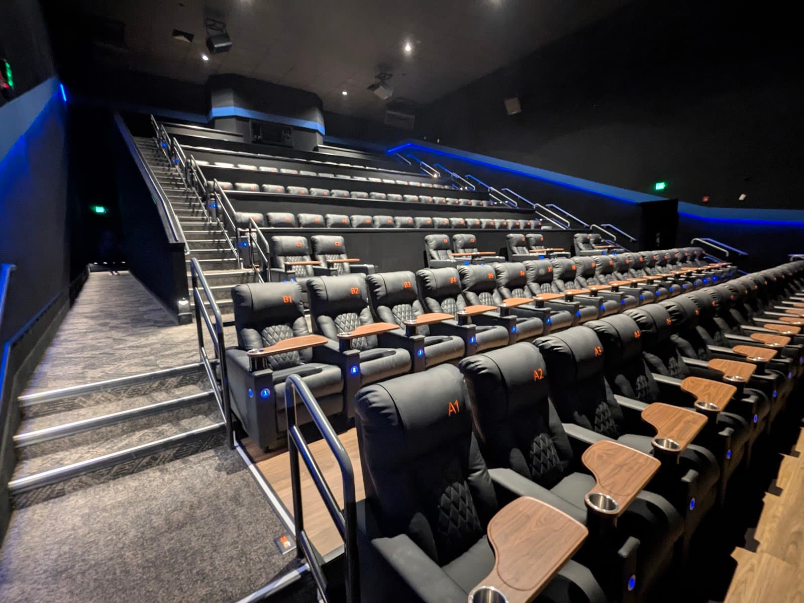 Hollywood Stadium 20 & IMAX - Image 1