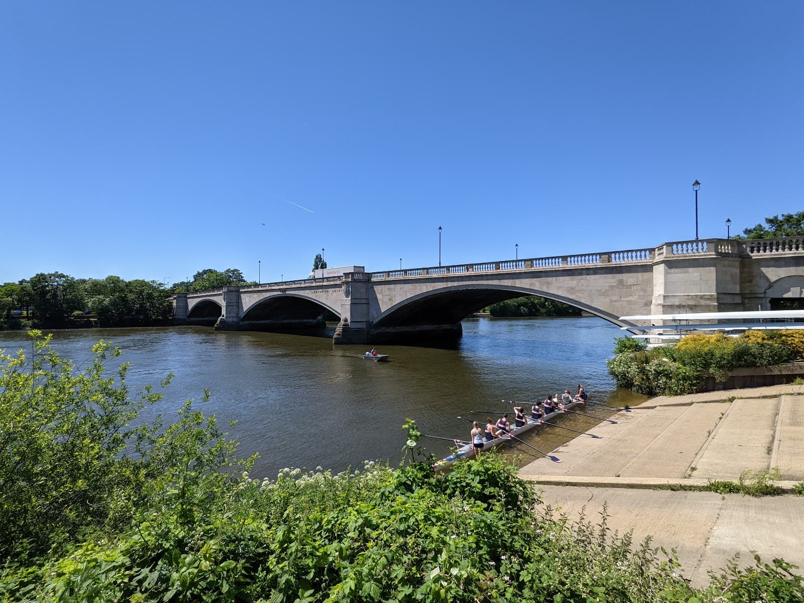 Chiswick Bridge London - Image 1
