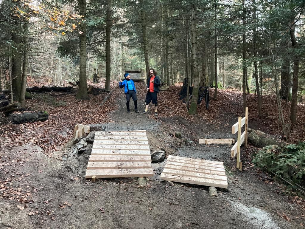 Lake Lucerne Cycling Path - Image 1