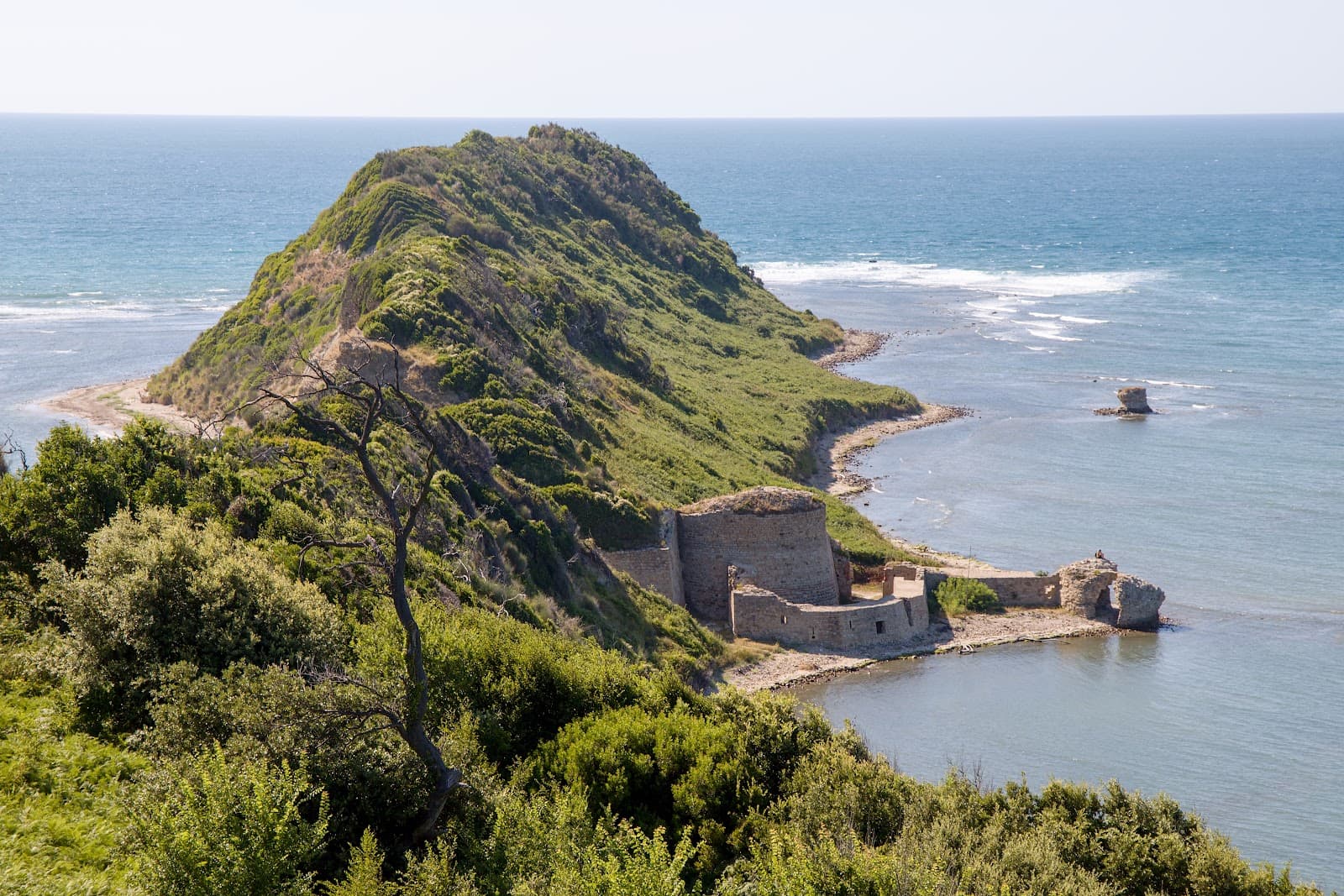 Rodoni Castle - Image 1