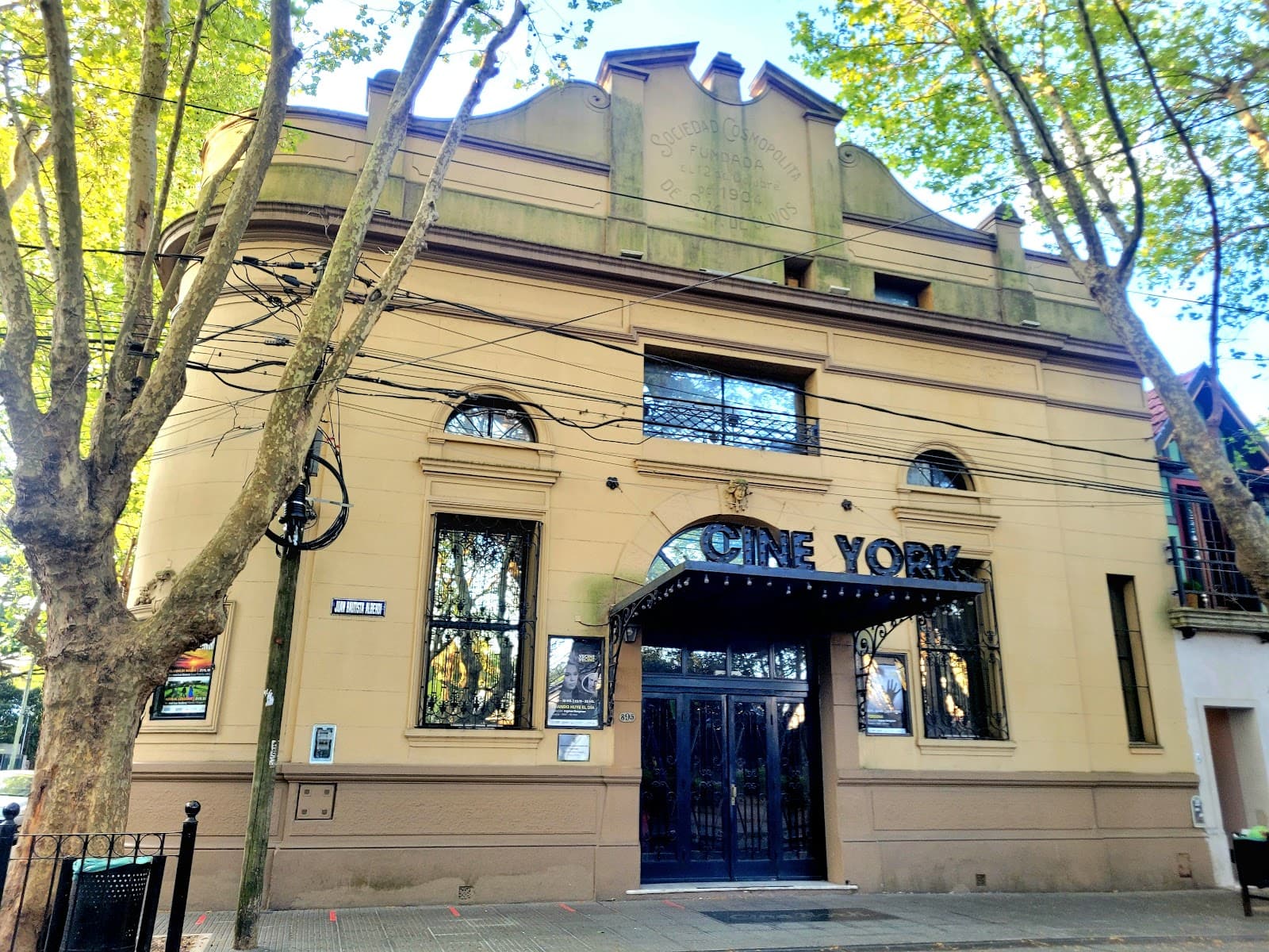 Cine York - Image 1
