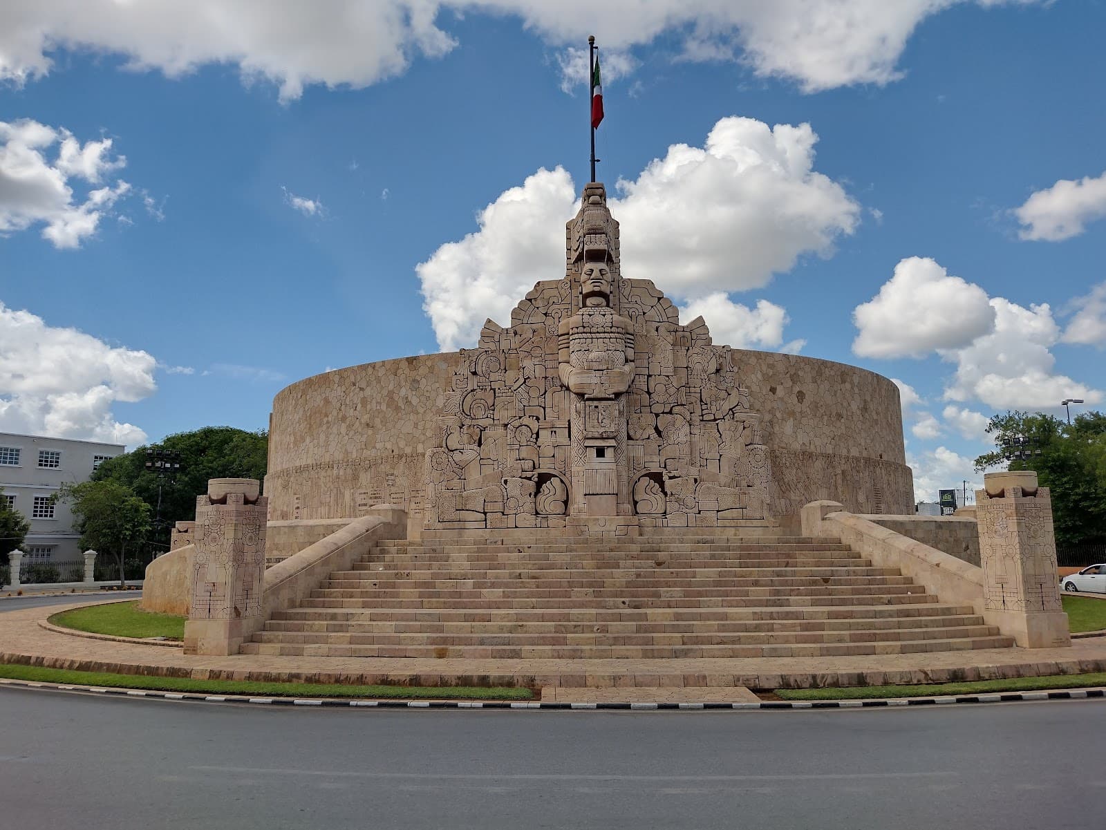 Monumento a la Patria - Image 1