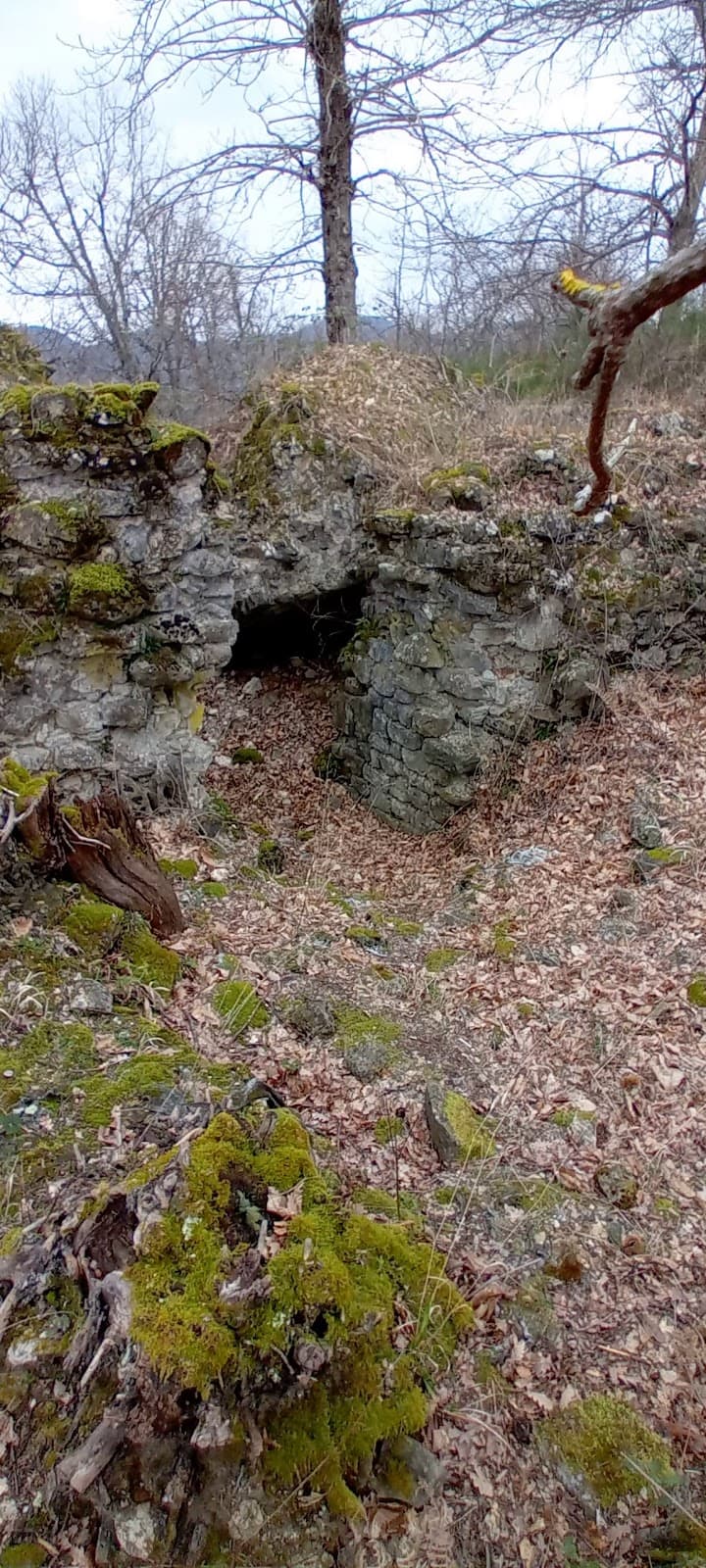 Castello di Montaccianico (ruins) - Image 1