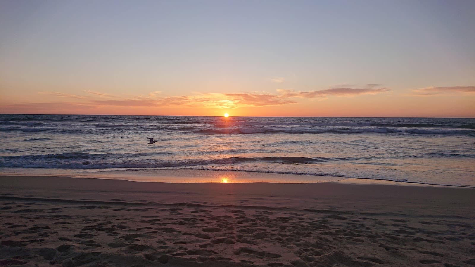 Secret Harbour Surf Break - Image 1