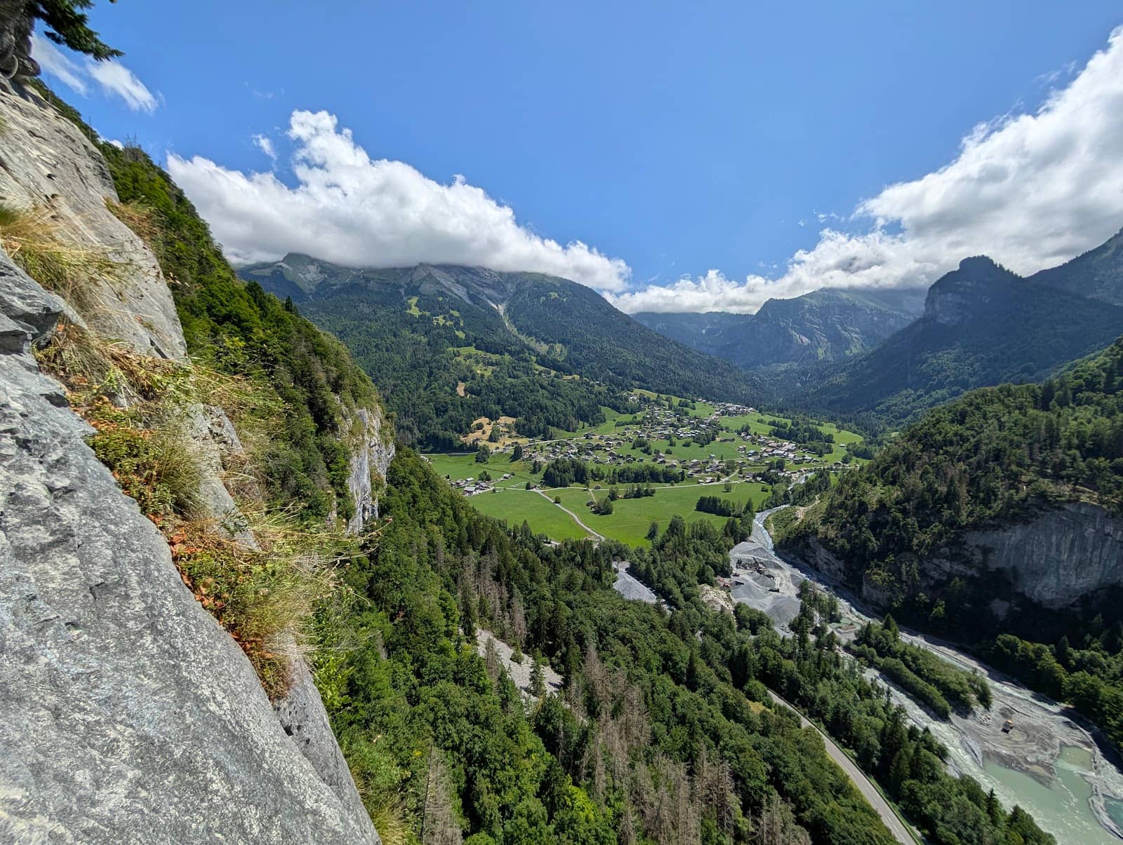 Cirque du Fer-à-Cheval Scenery