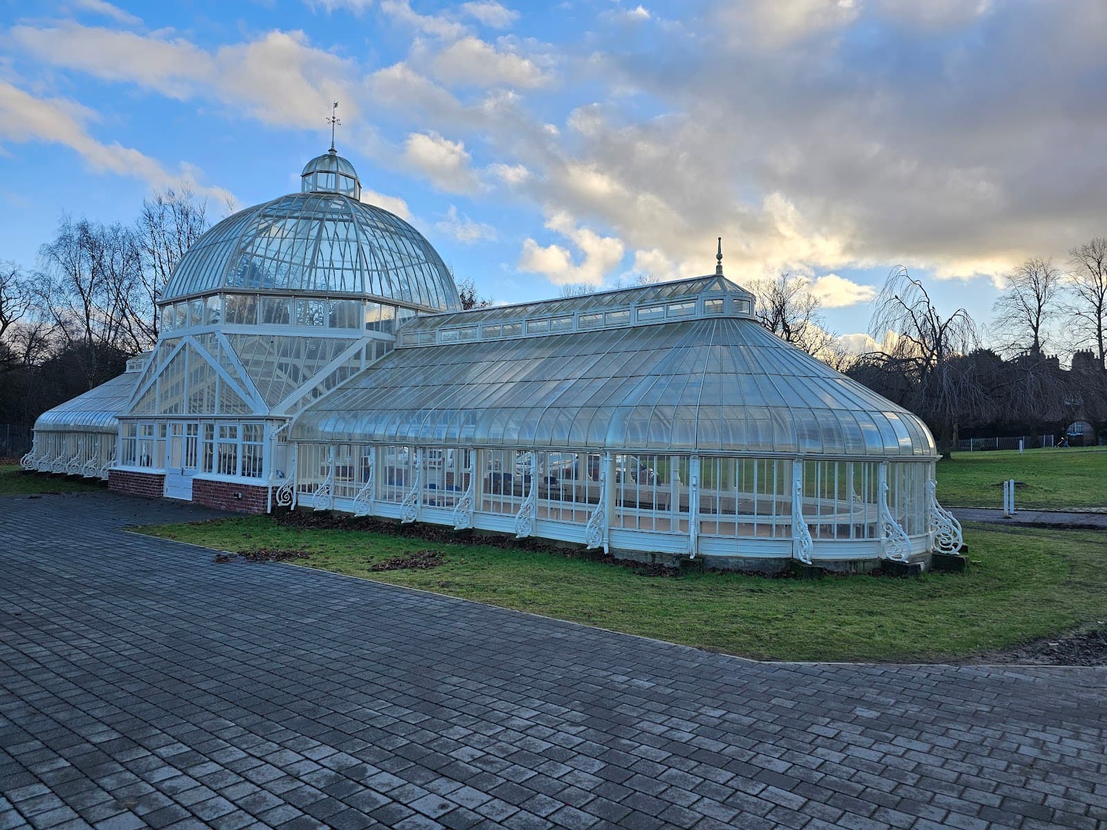 Tollcross Park Glasgow - Image 1