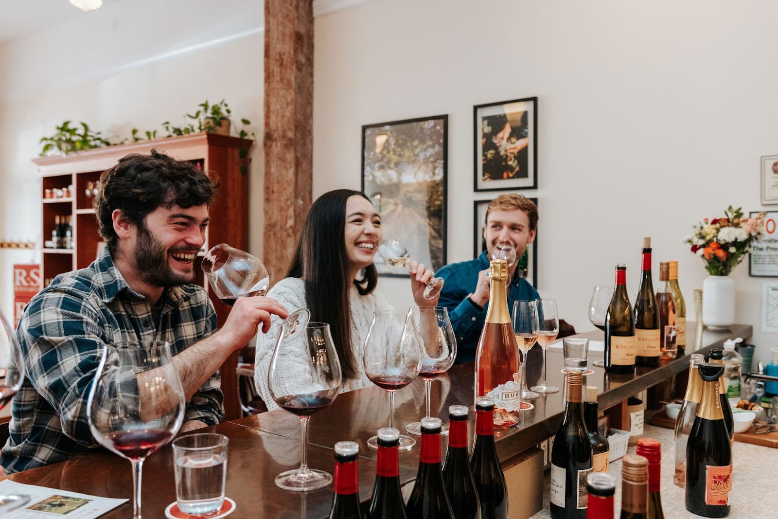 R. Stuart & Co. Wine Bar - Image 1