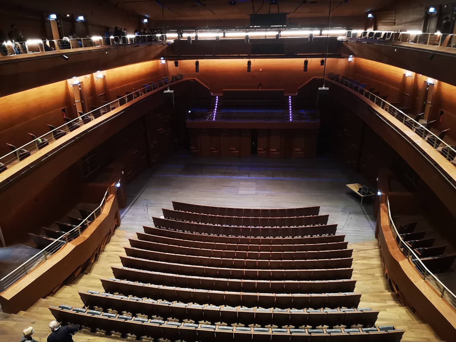 Versatile Performance Space