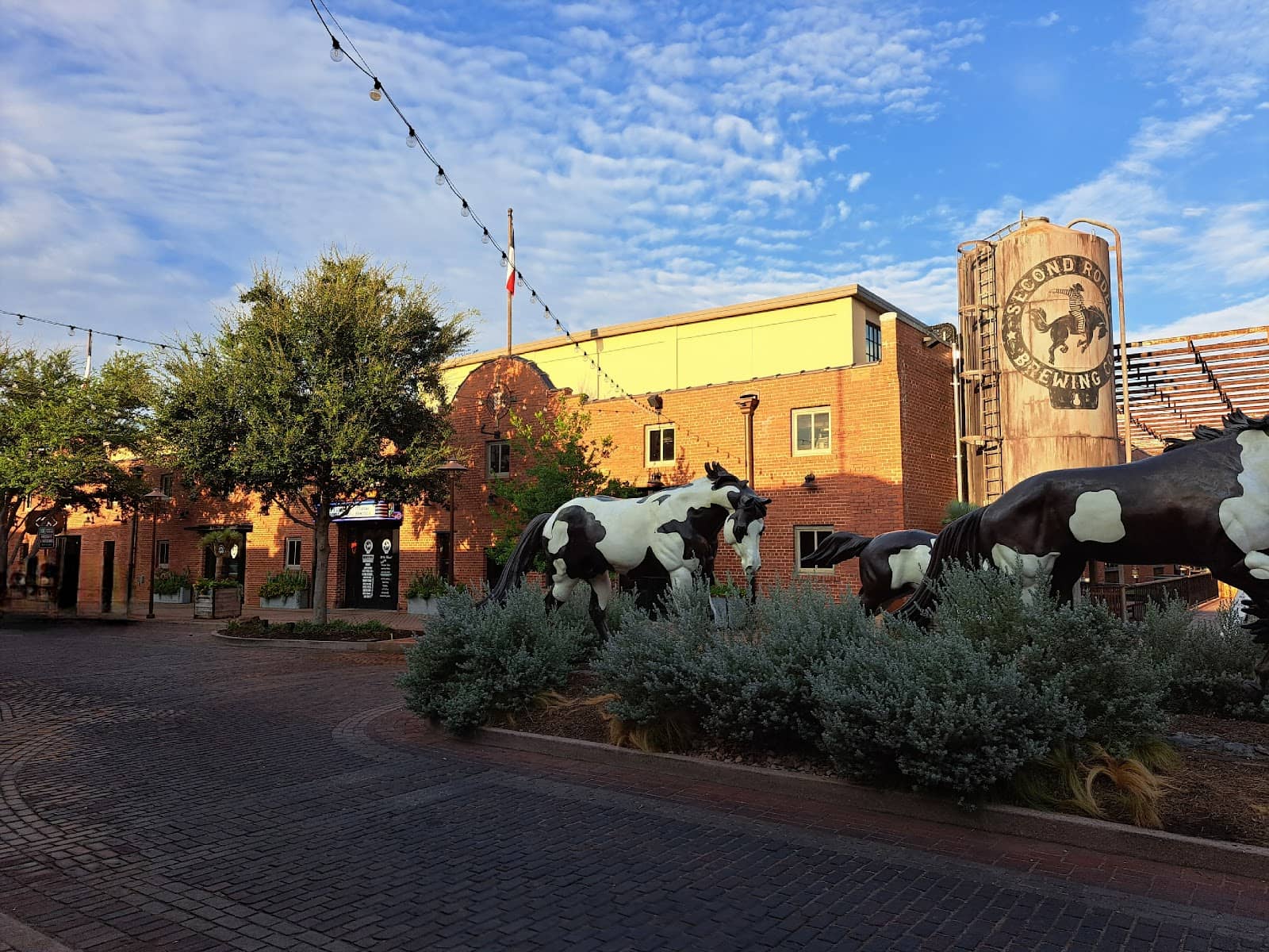 Hotel Drover & 97 West