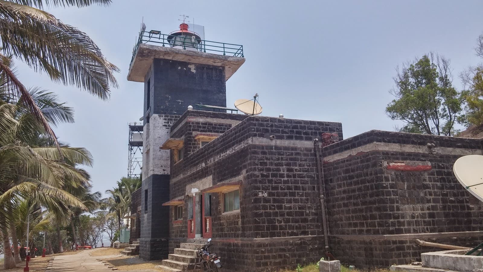 Korlai Lighthouse - Image 1