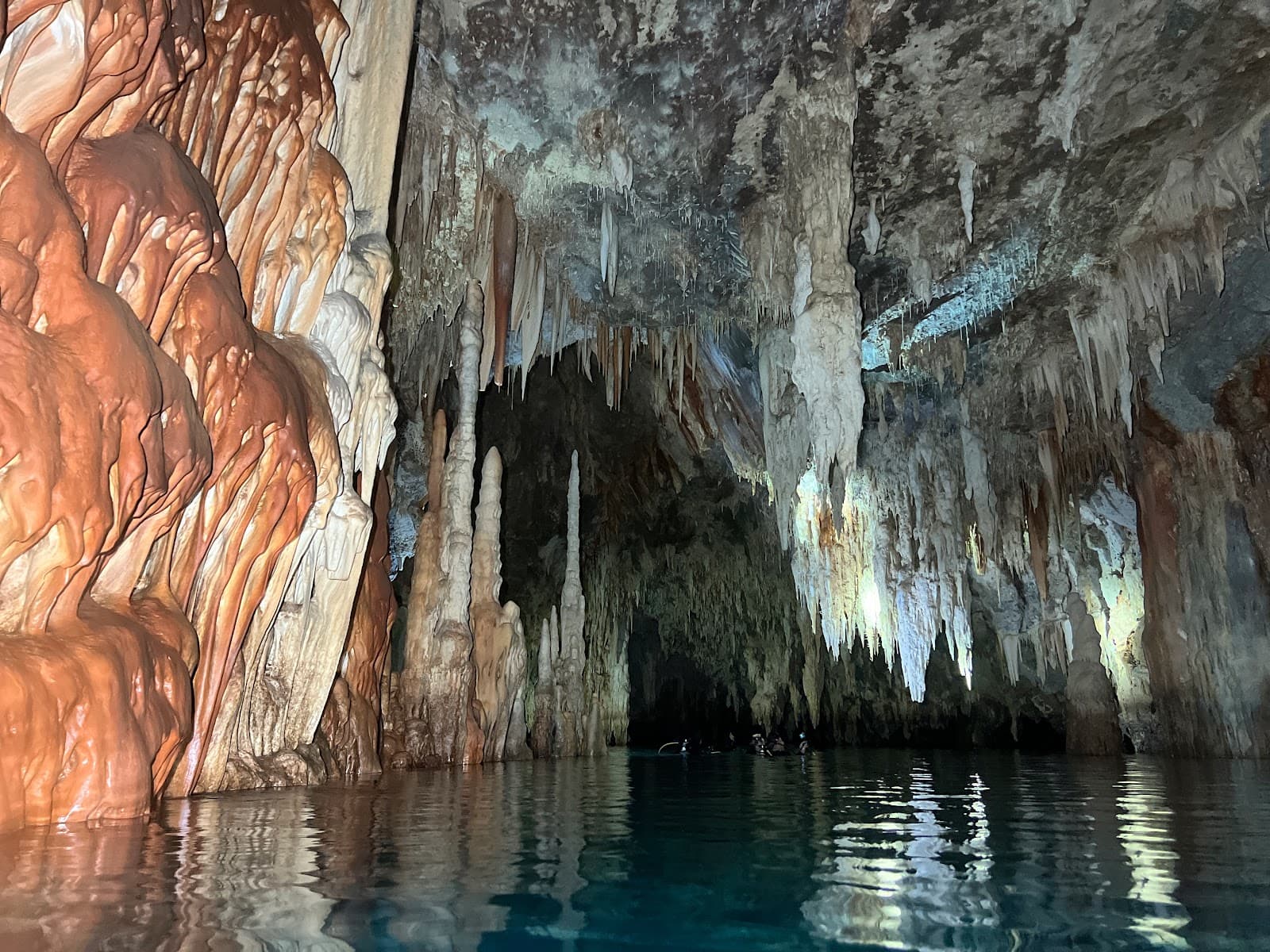 Elephant Cave Drapano - Image 1