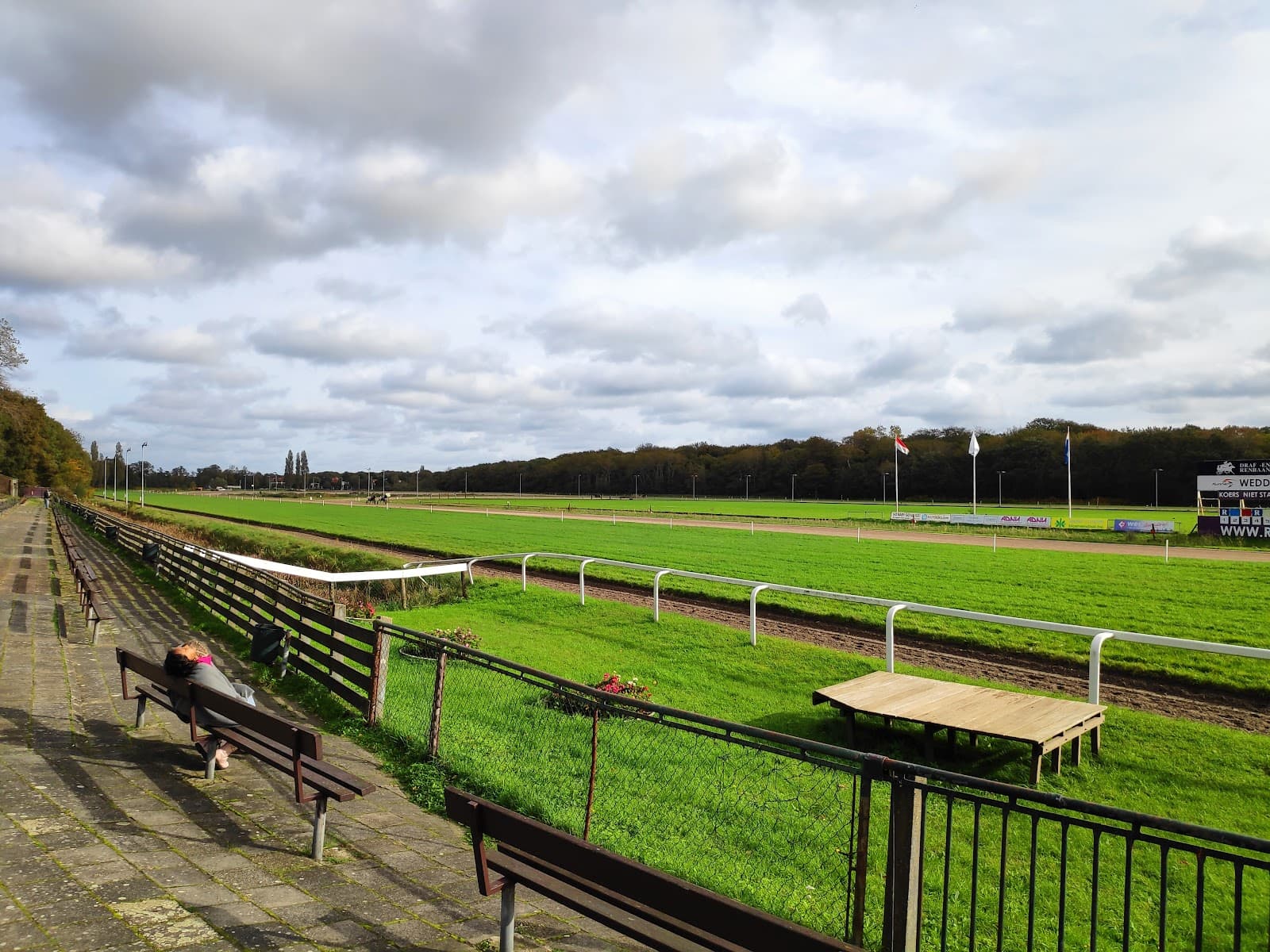 Duindigt Racecourse - Image 1