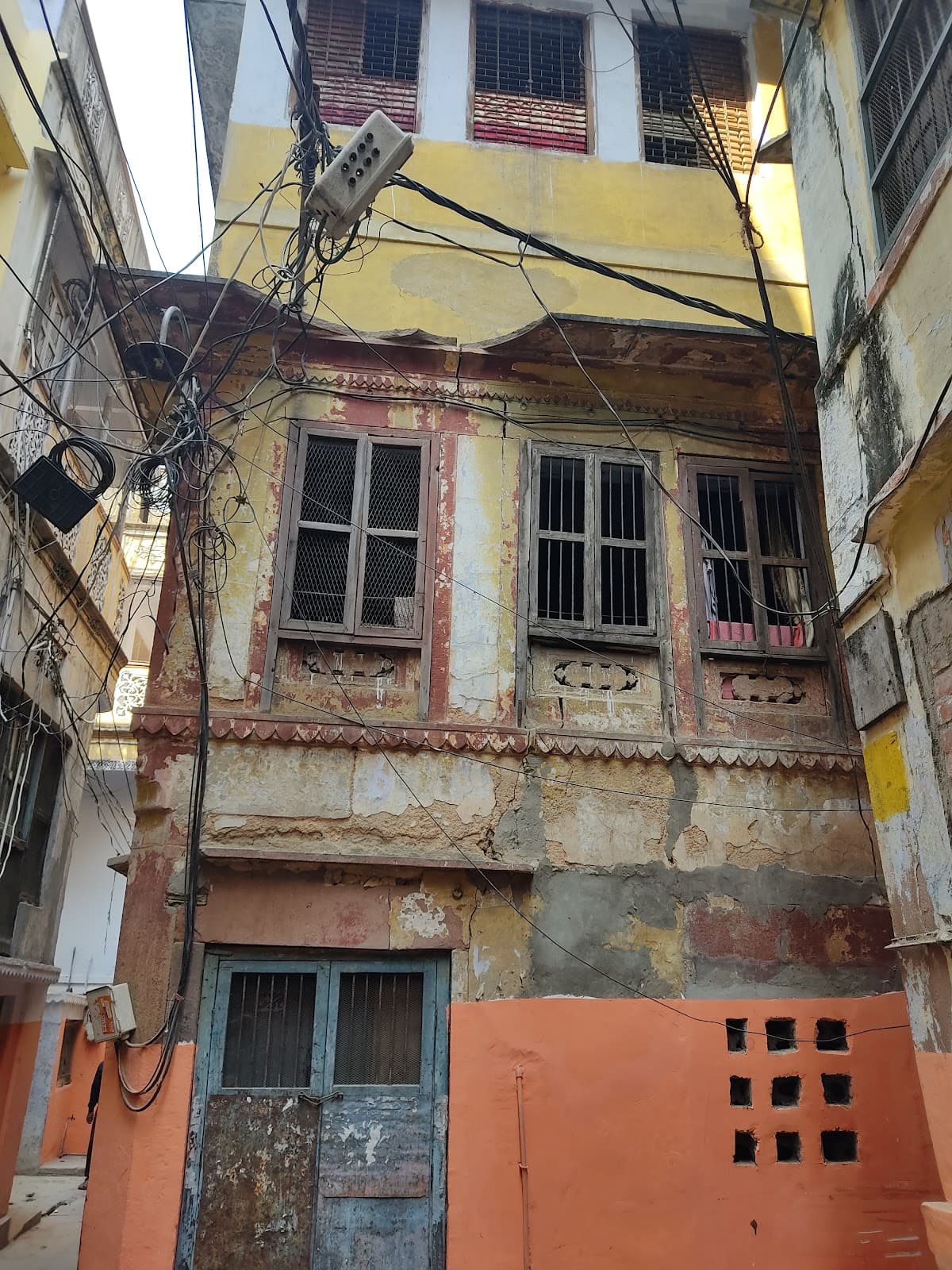 Thatheri Bazaar - Image 1