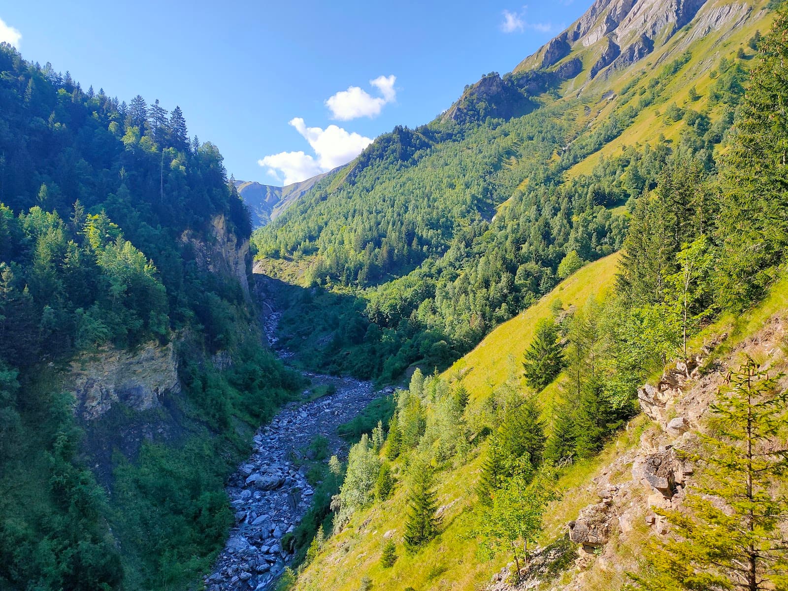 Encombres Valley - Image 1