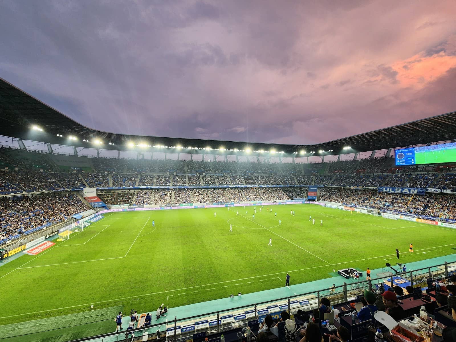 44,000-Seat Stadium