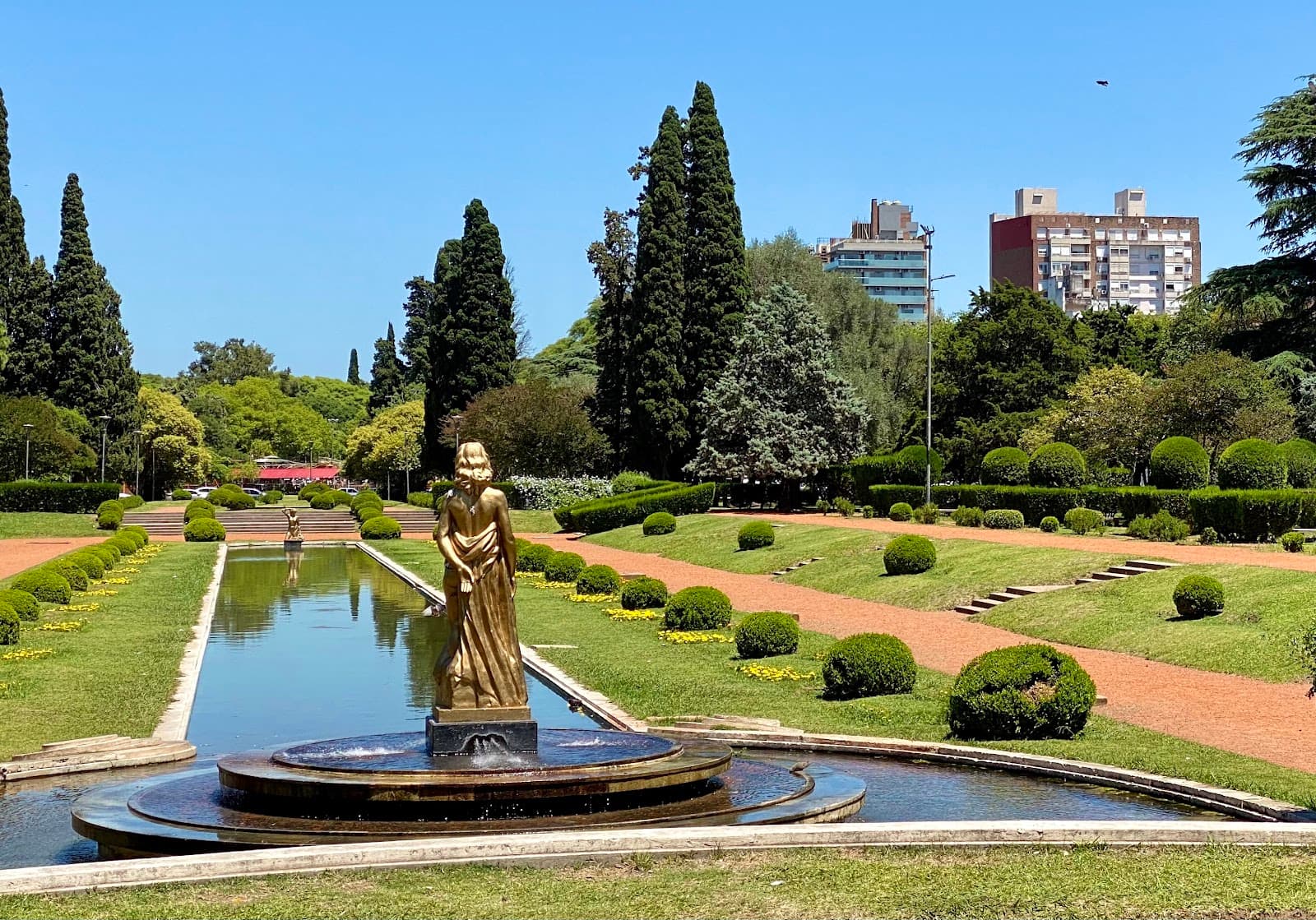 Jardín Francés Parque Independencia - Image 1